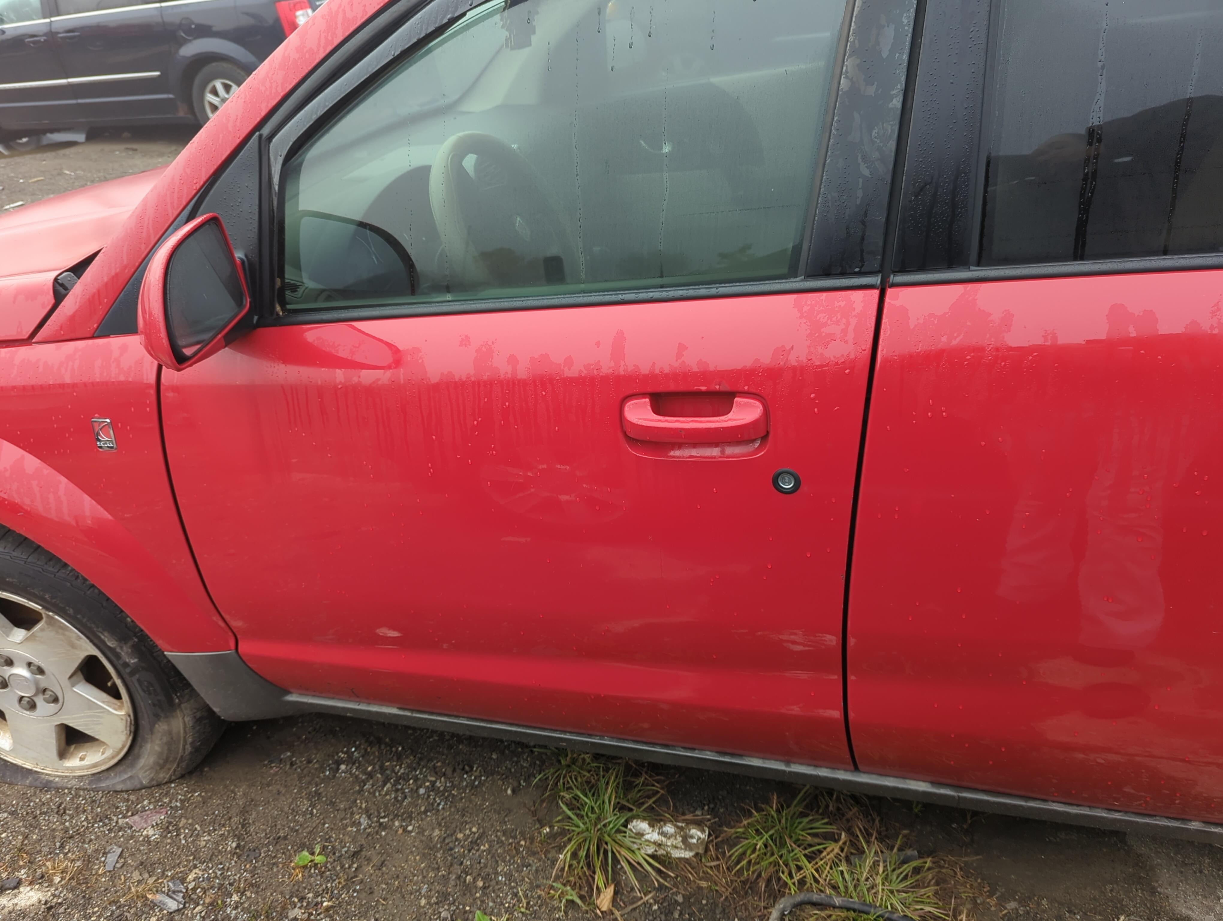 2002-2005 Saturn Vue Driver Front Door Oem 1167812 - Oemusedautoparts1.com