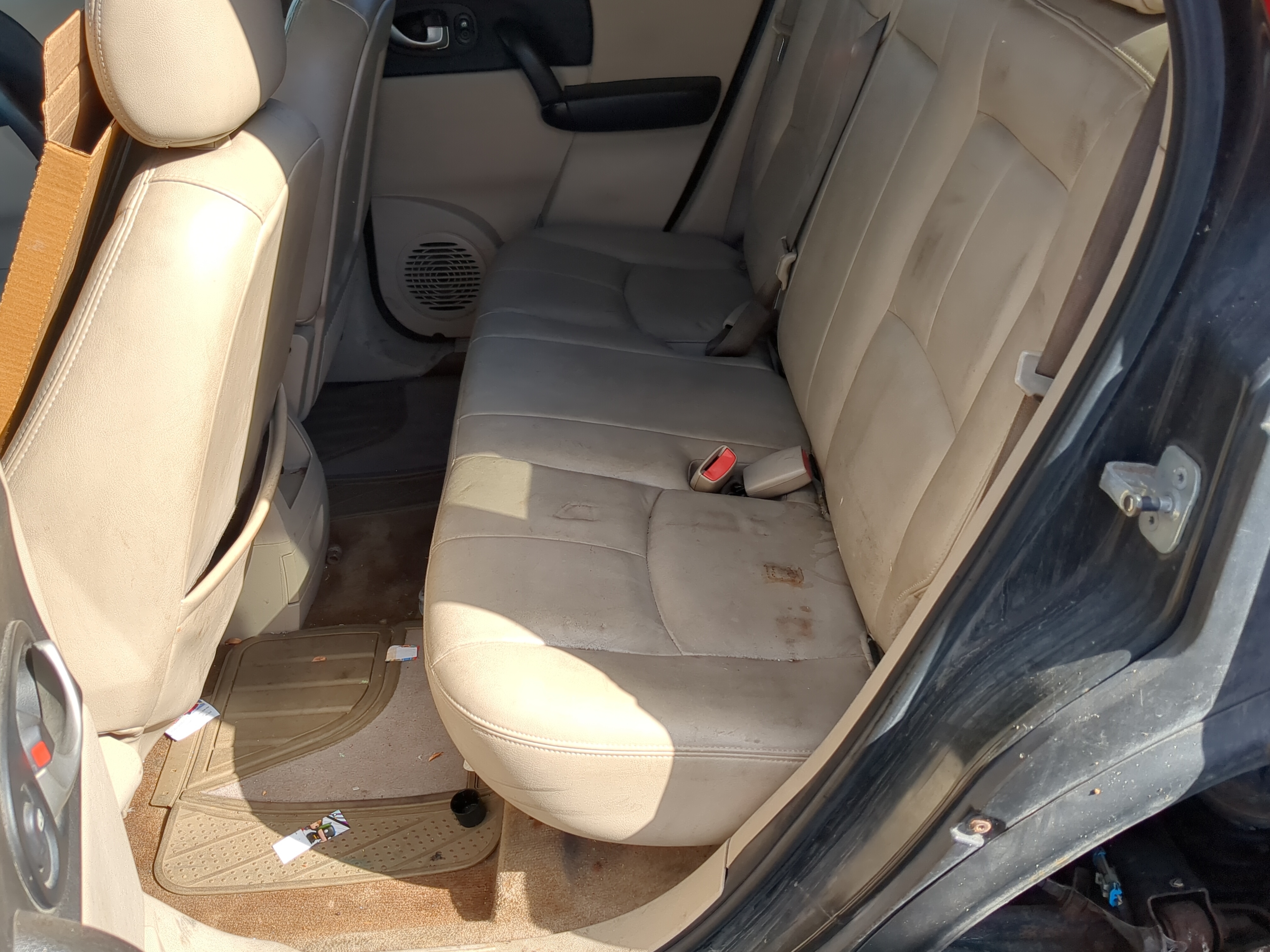 2005 Saturn Vue Rear Seat Oem 1167878 - Oemusedautoparts1.com