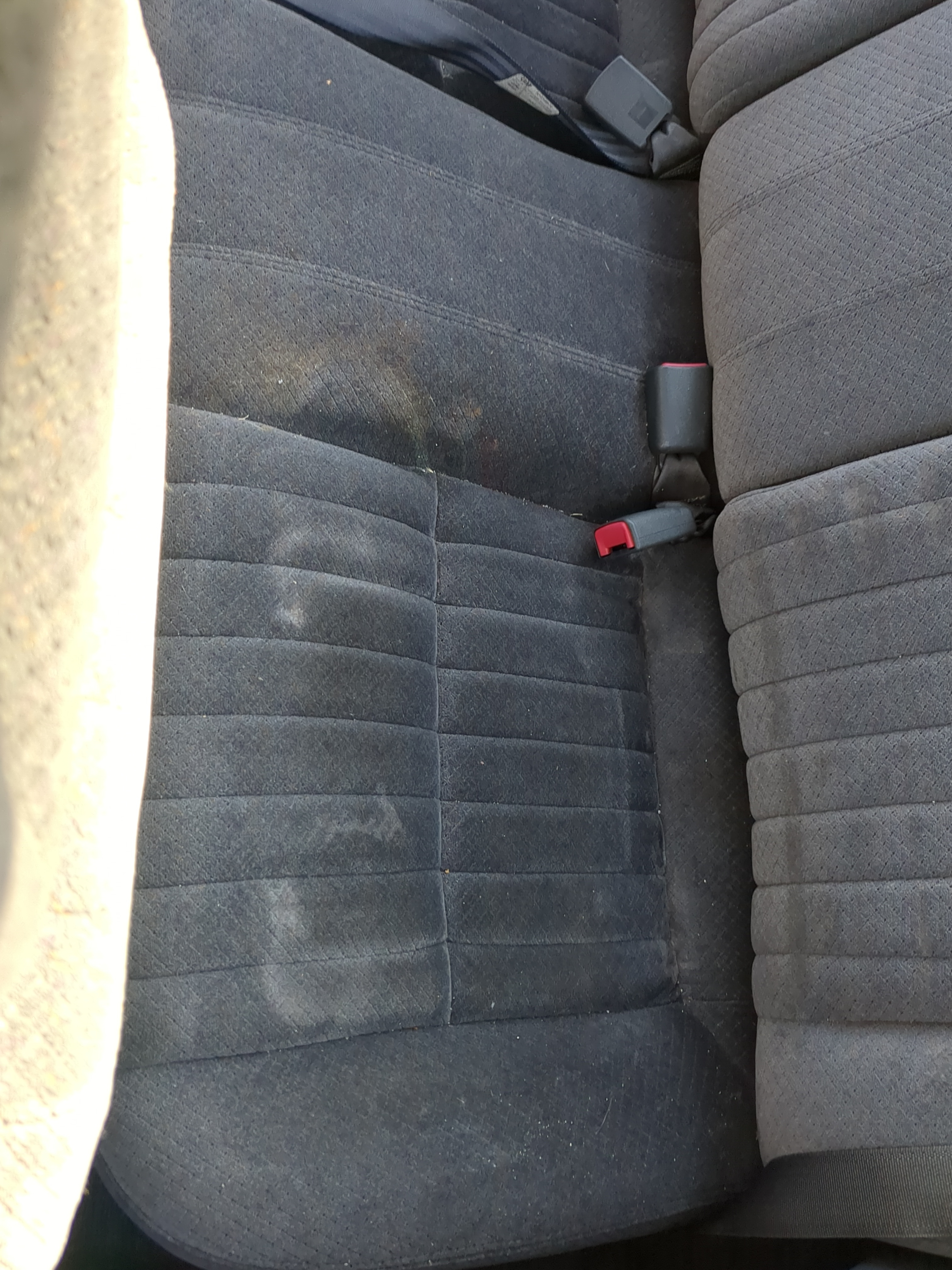 2001 Pontiac Grand Prix Rear Seat Oem 1167919 - Oemusedautoparts1.com