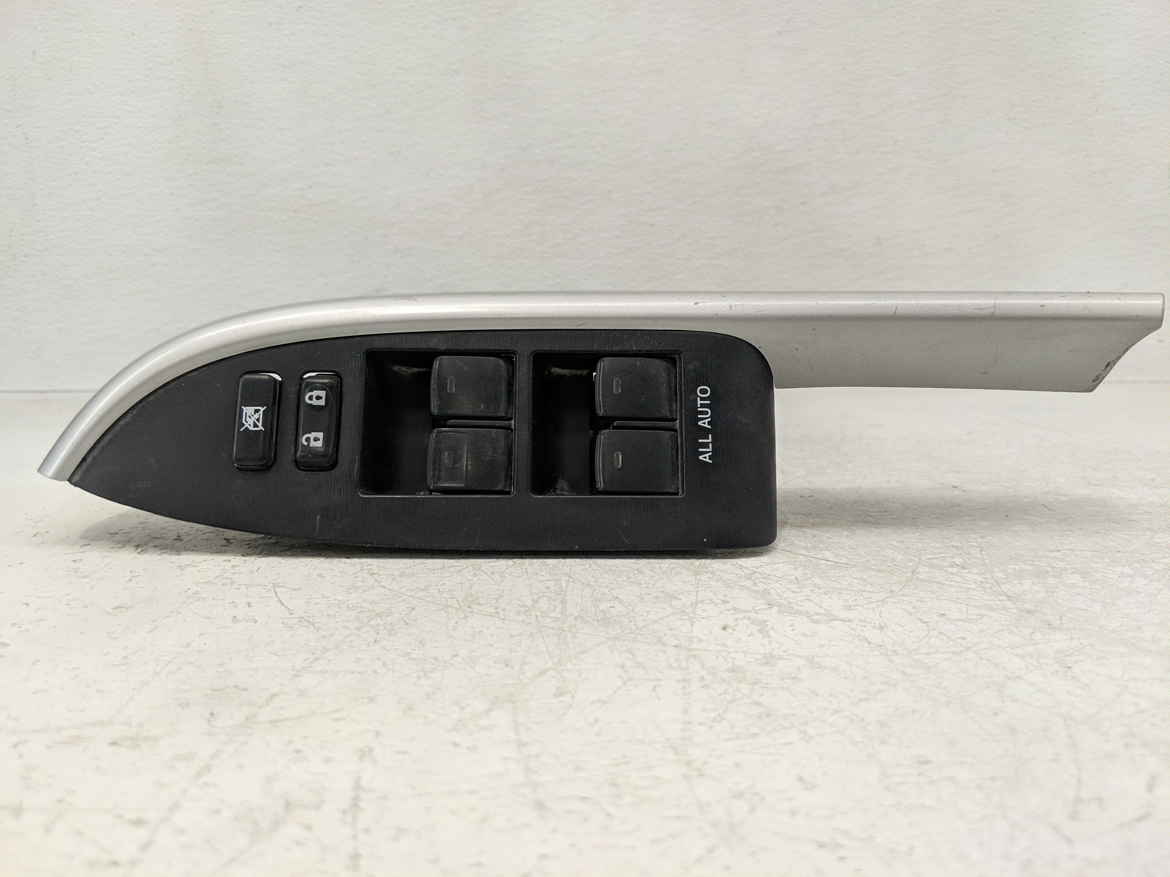 Picture of 2010-2014 Toyota Prius Driver Left Door Master Power Window Switch 1168102