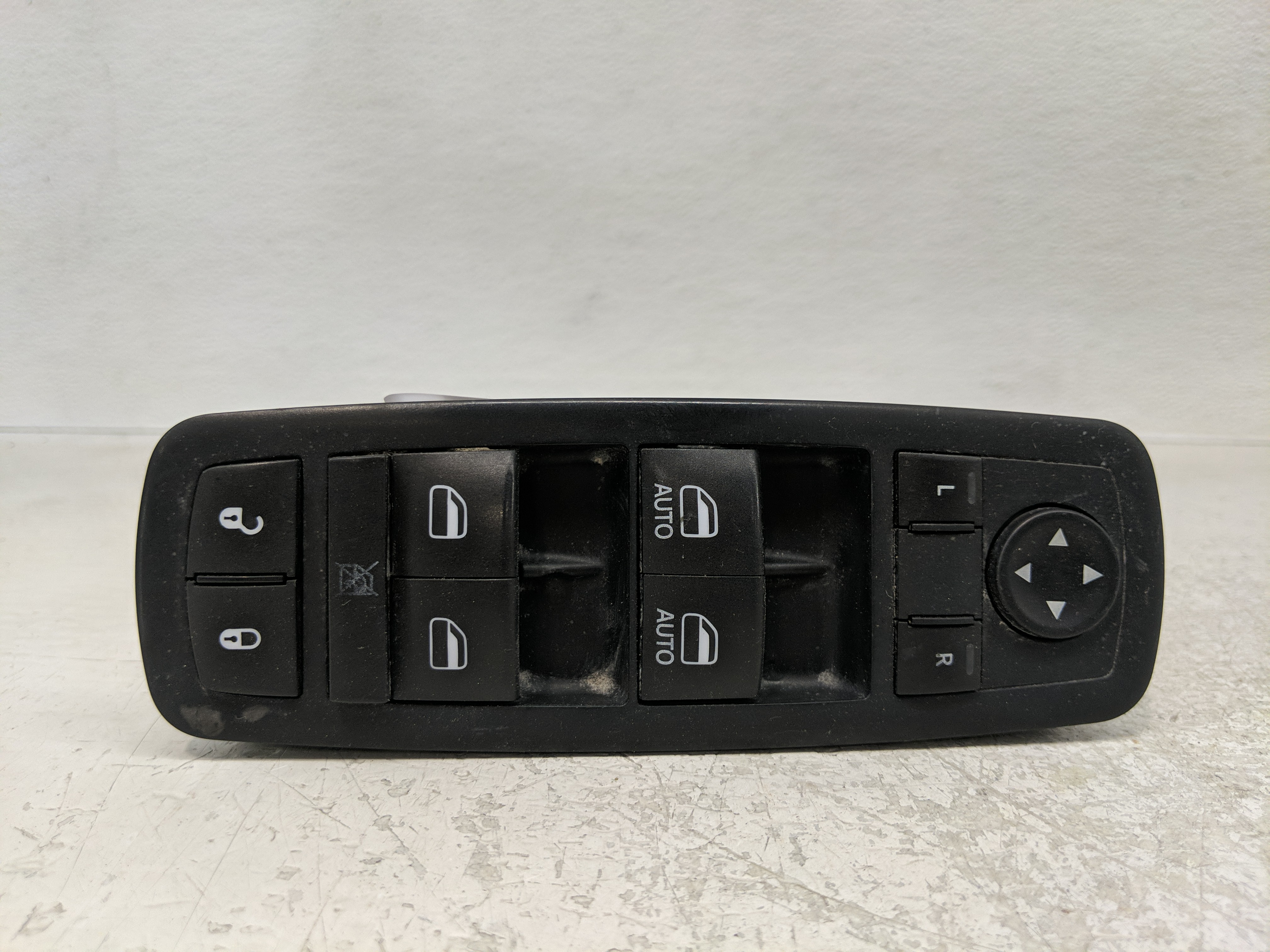 Picture of 2020-2023 Hyundai Sonata Driver Left Door Master Power Window Switch 1168104
