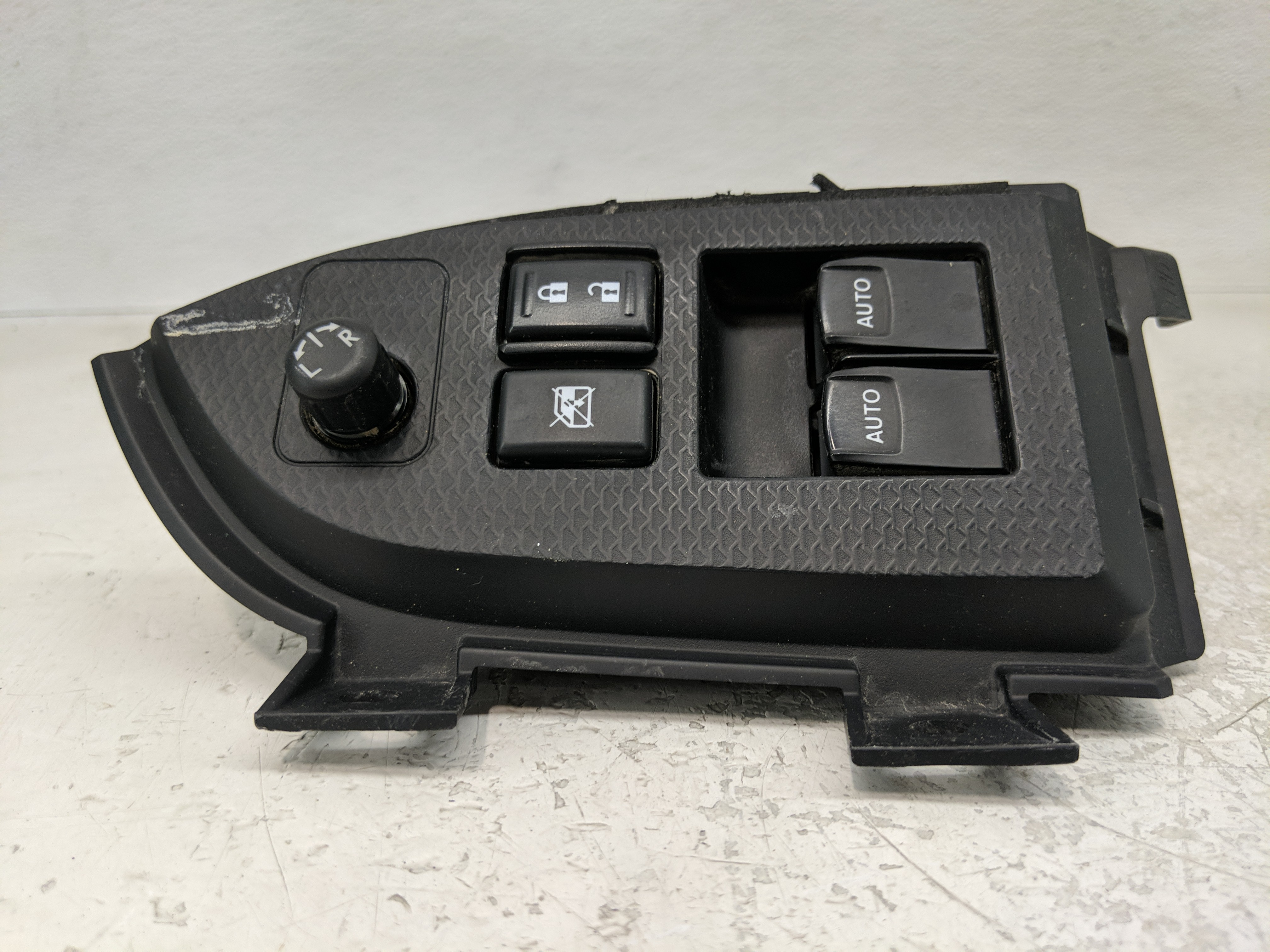 Picture of 2013-2016 Scion Fr-s Driver Left Door Master Power Window Switch 1168135