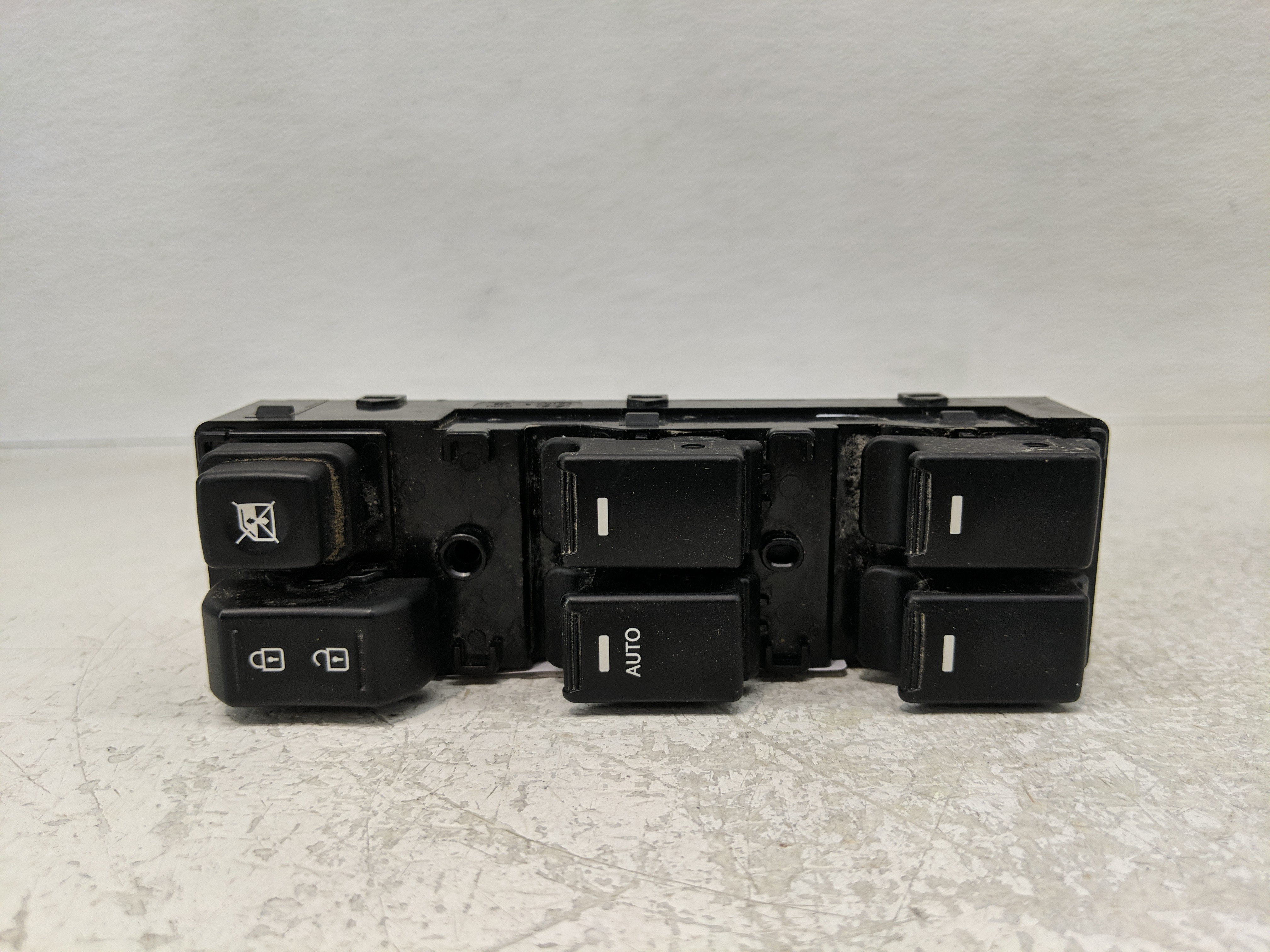 Picture of 2011-2015 Kia Sorento Driver Left Door Master Power Window Switch 1168165
