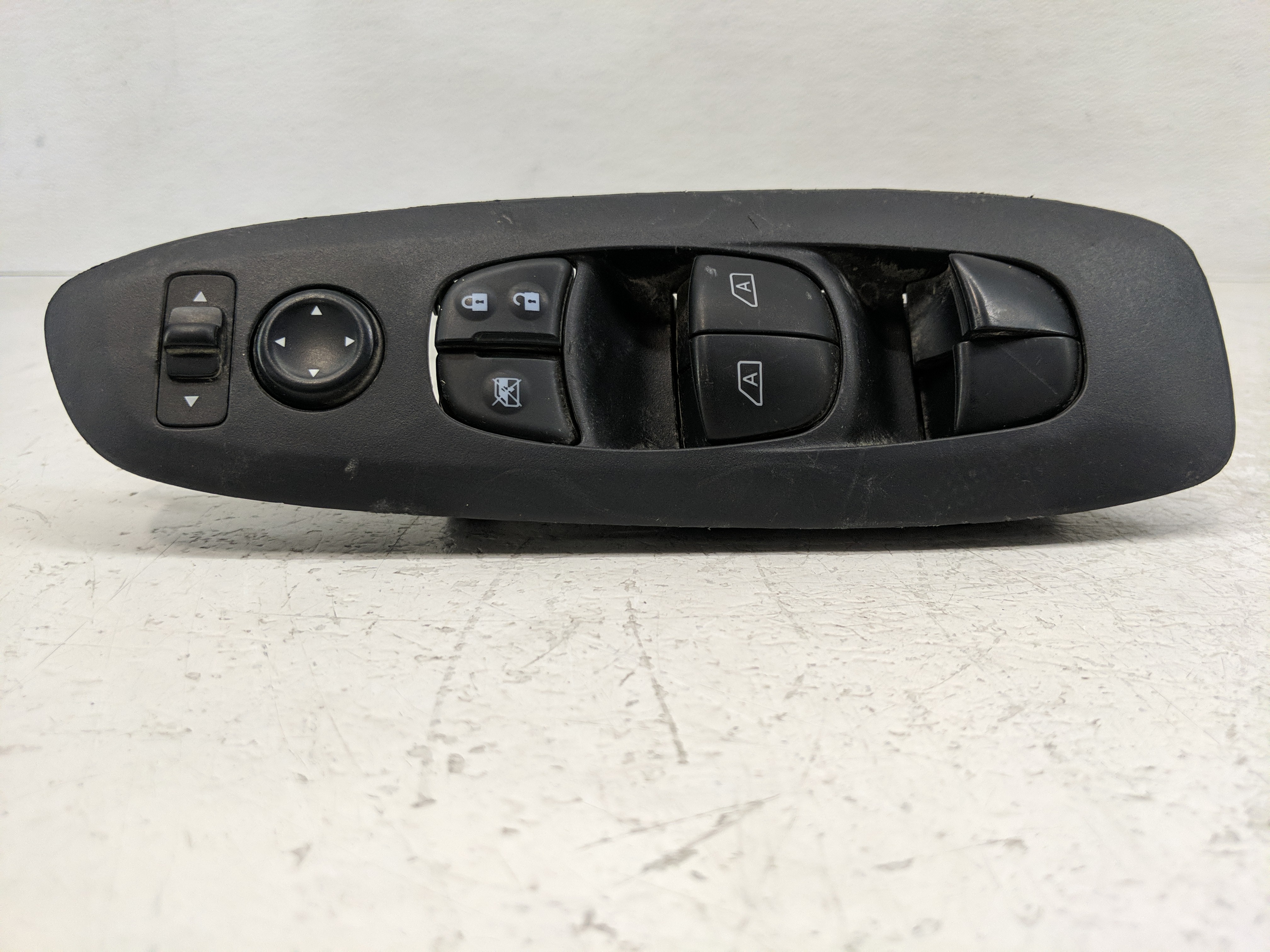 Picture of 2013-2016 Nissan Pathfinder Driver Left Door Master Power Window Switch 1168173
