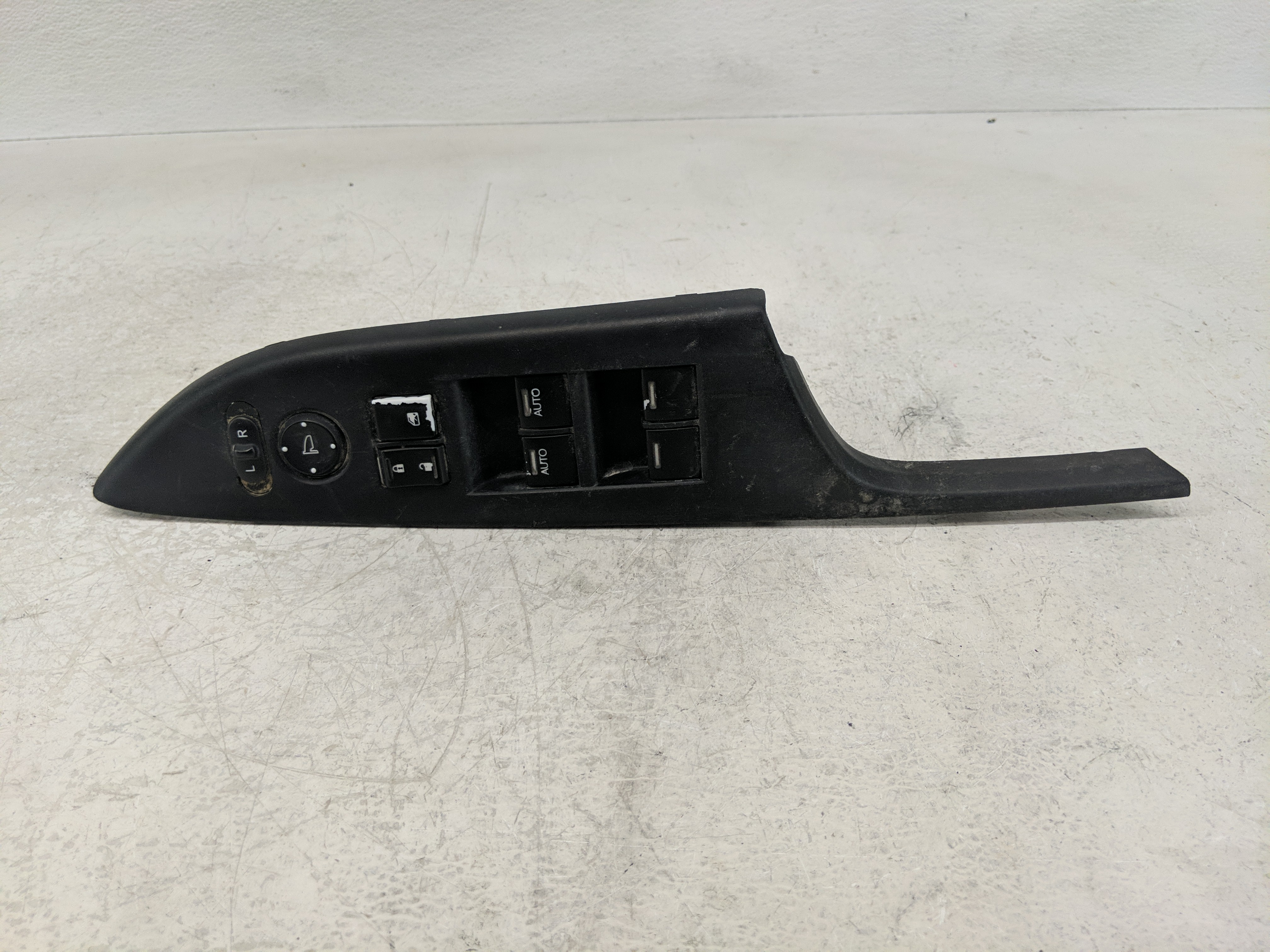 Picture of 2013-2017 Honda Accord Driver Left Door Master Power Window Switch 1168177