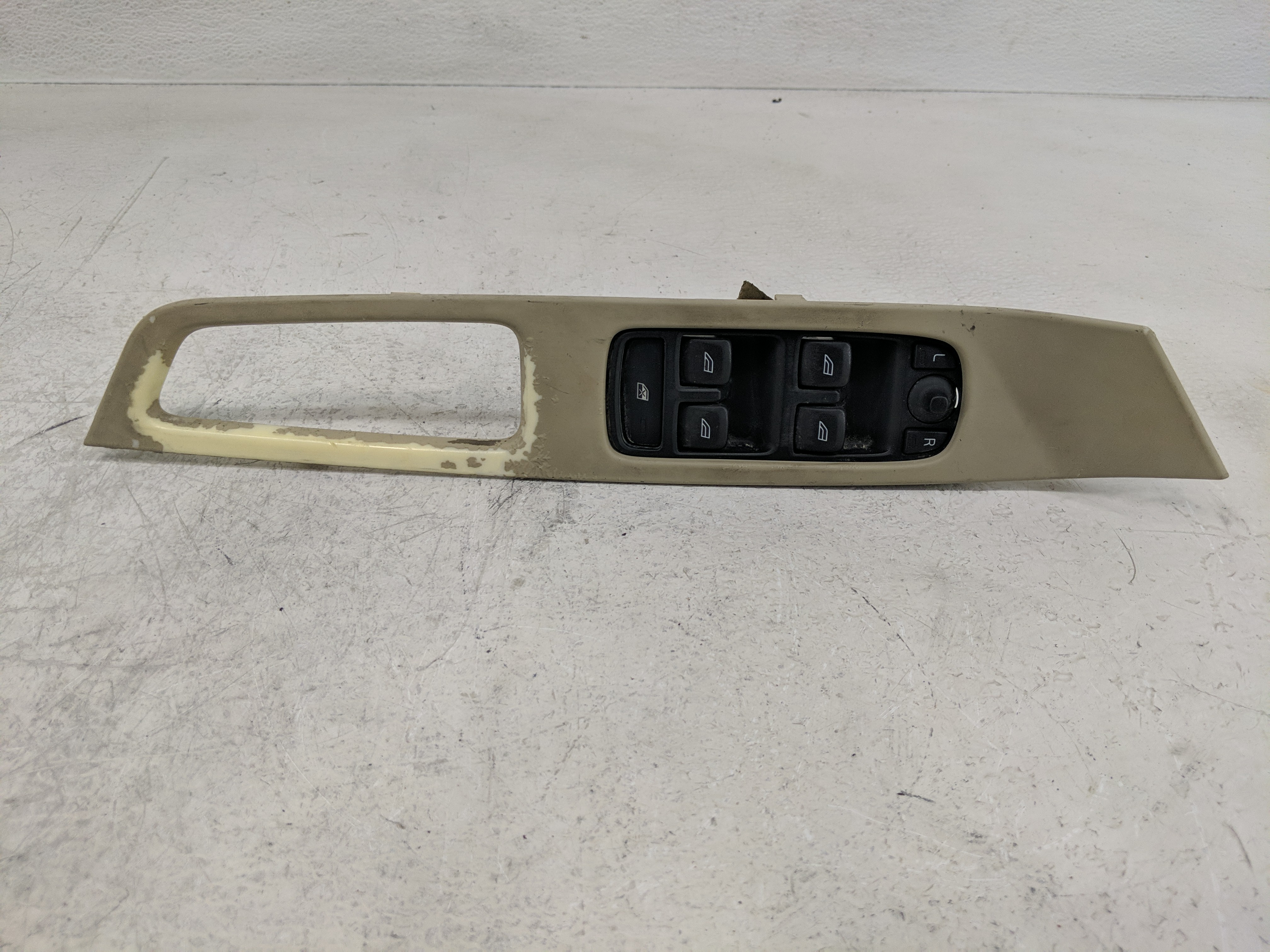 Picture of 2013-2013 Volvo V60 Driver Left Door Master Power Window Switch 1168178