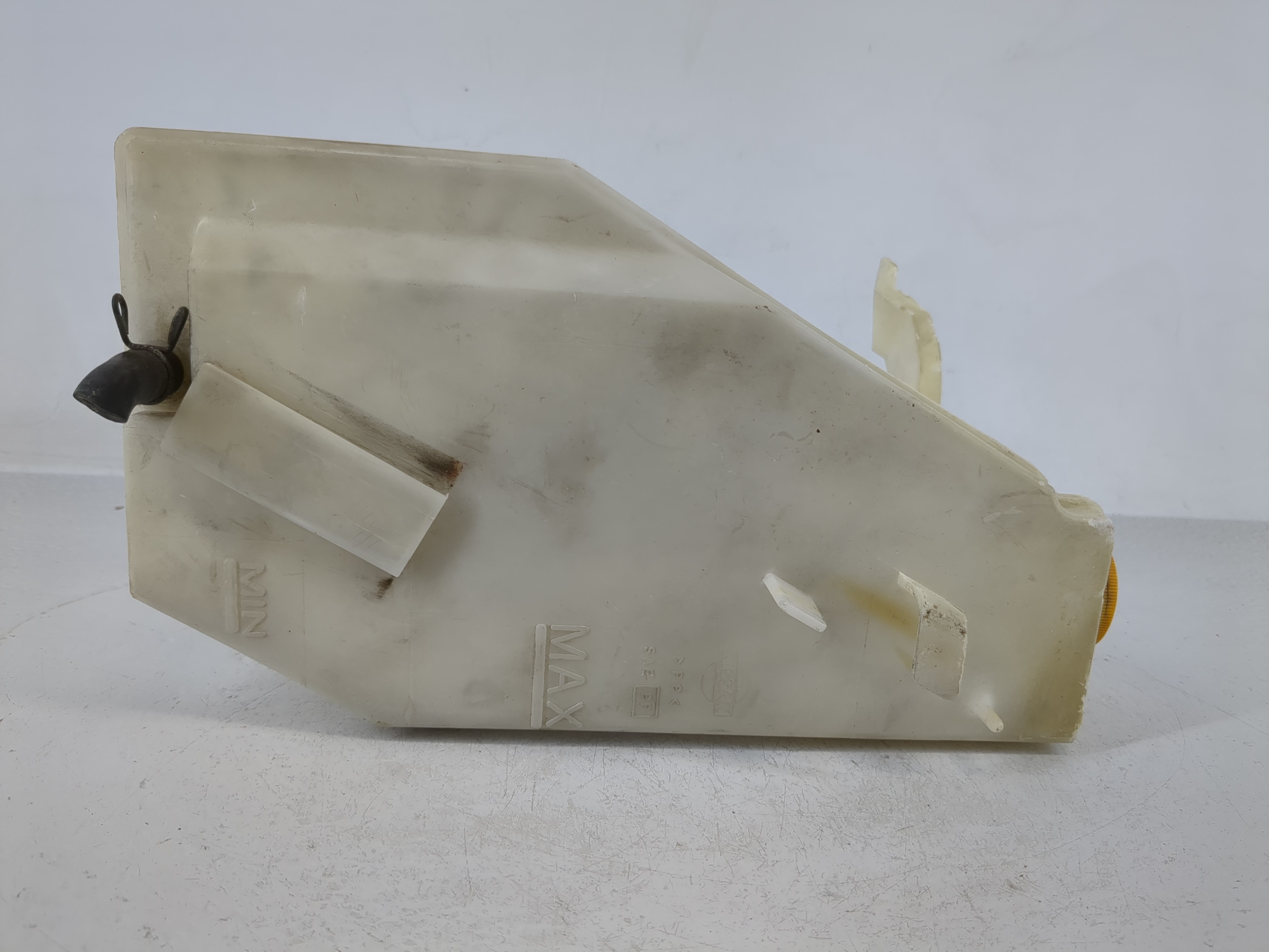 2003-2005 Infiniti Fx45 Radiator Coolant Overflow Expansion Tank Bottle 1168192 - Oemusedautoparts1.com