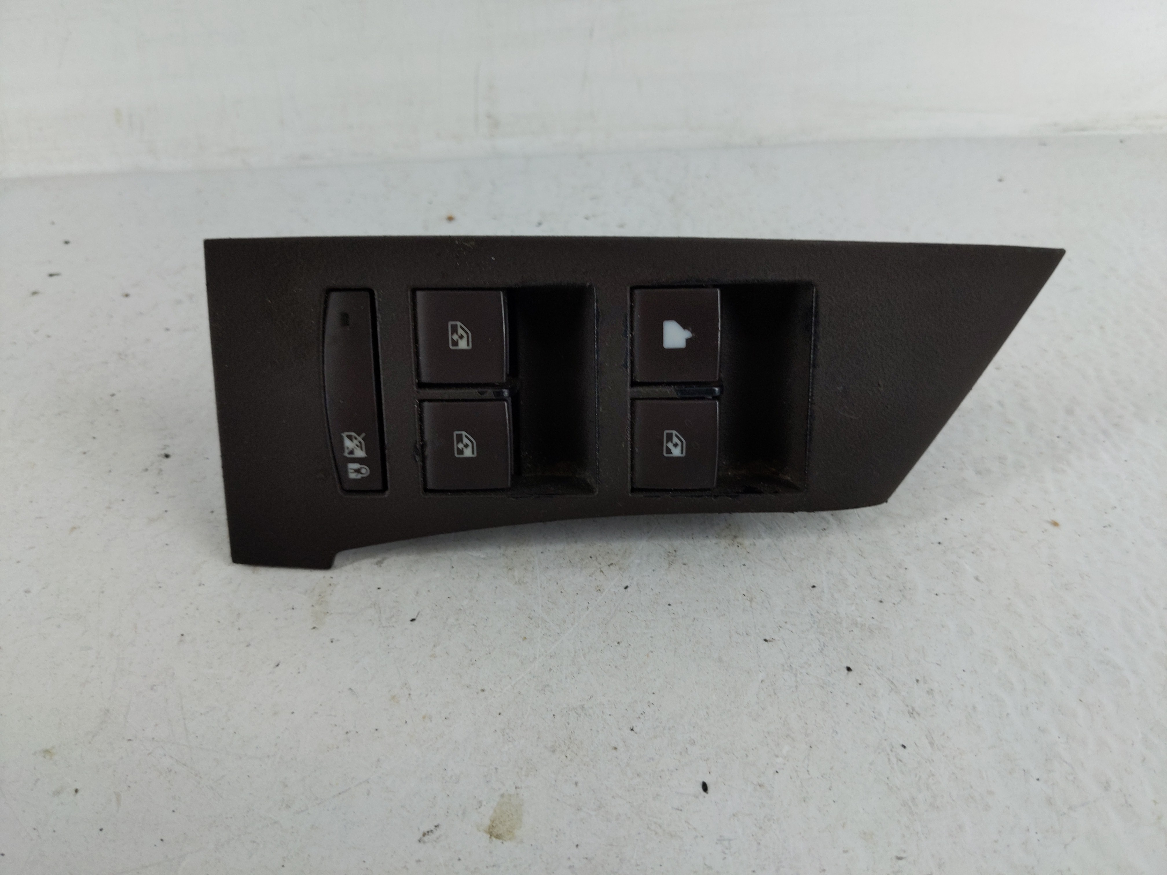 Picture of 2012-2014 Buick Verano Driver Left Door Master Power Window Switch 1168219