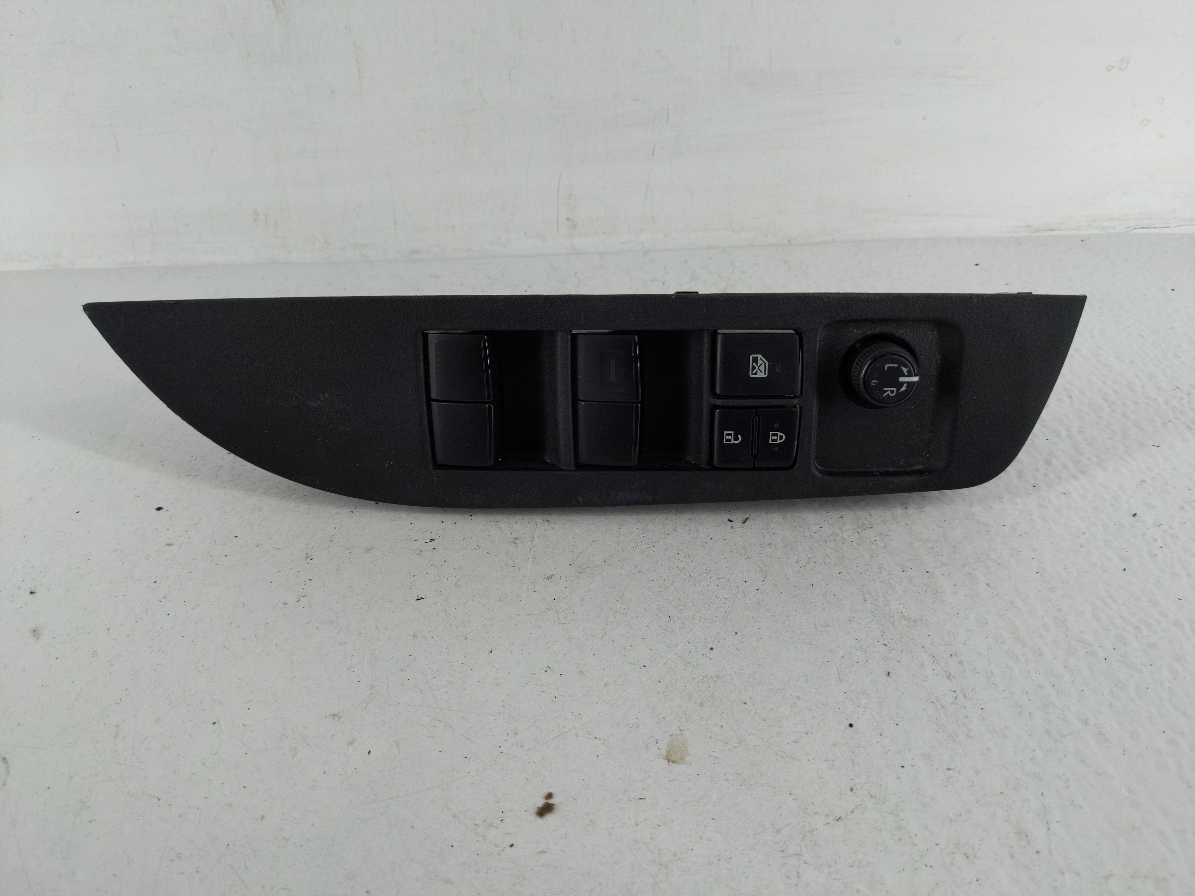 Picture of Toyota Corolla Driver Left Door Master Power Window Switch 74232-12a80 1168220