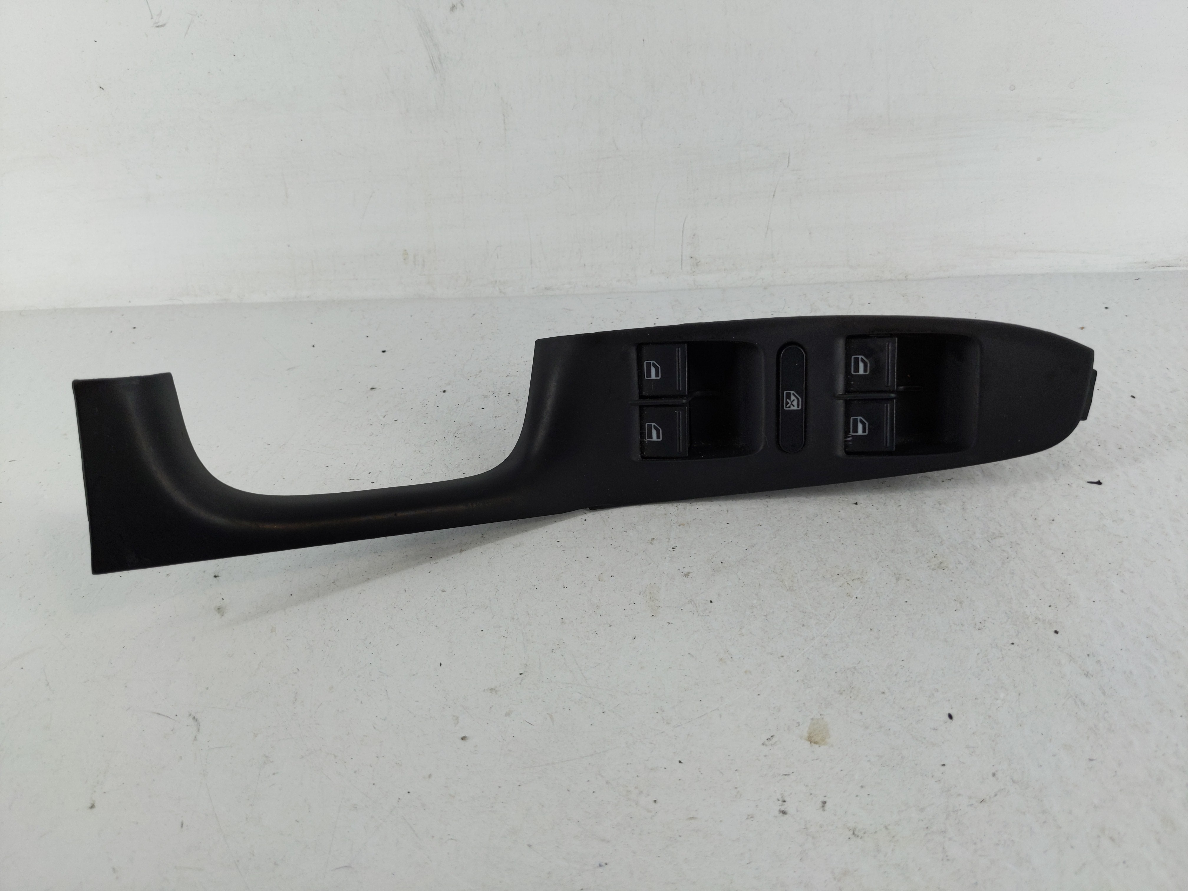 Picture of 2005-2018 Volkswagen Jetta Driver Left Door Master Power Window Switch 1168232