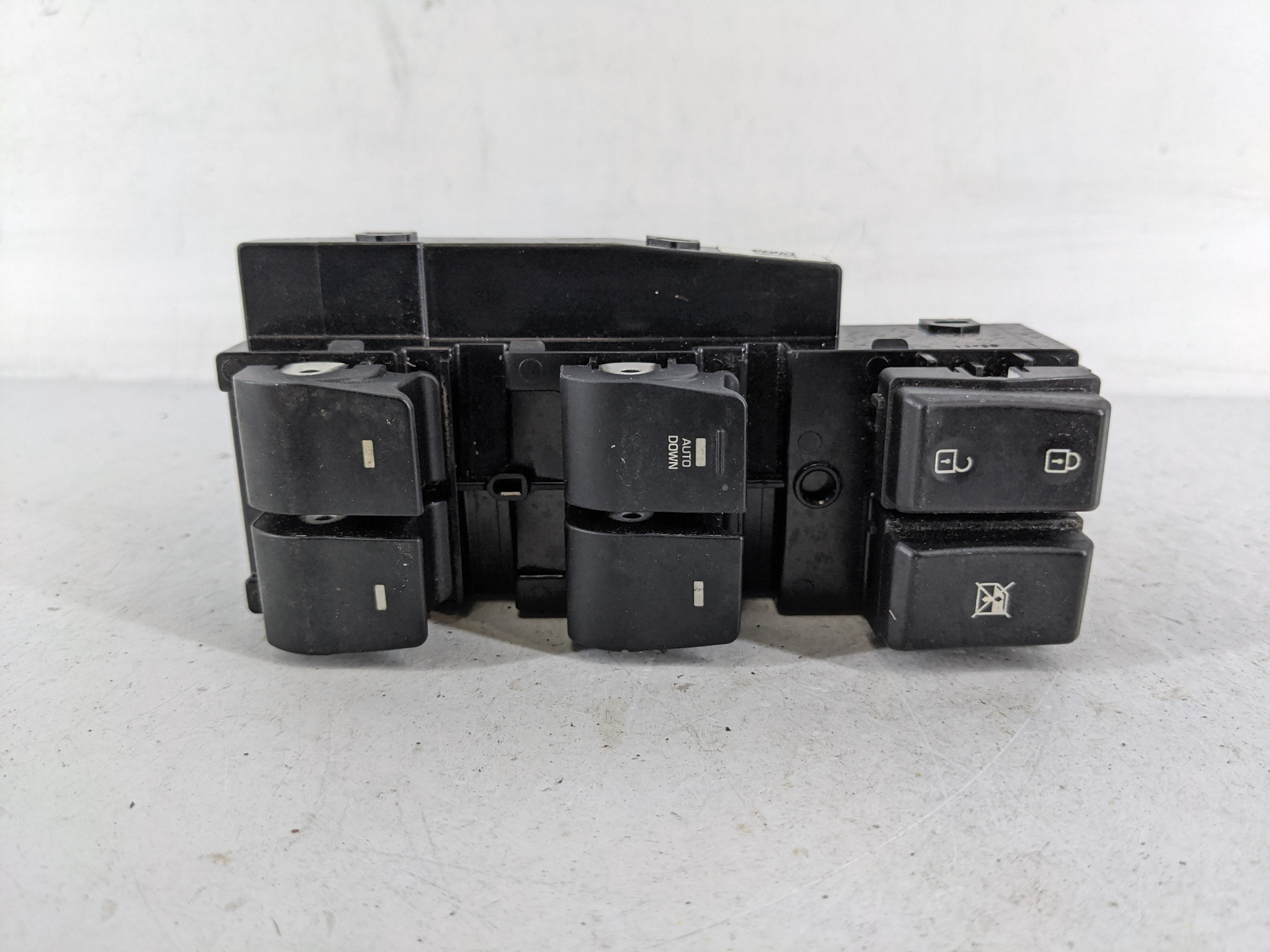 Picture of Hyundai Elantra Driver Left Door Master Power Window Switch 93570-f2100 1168234