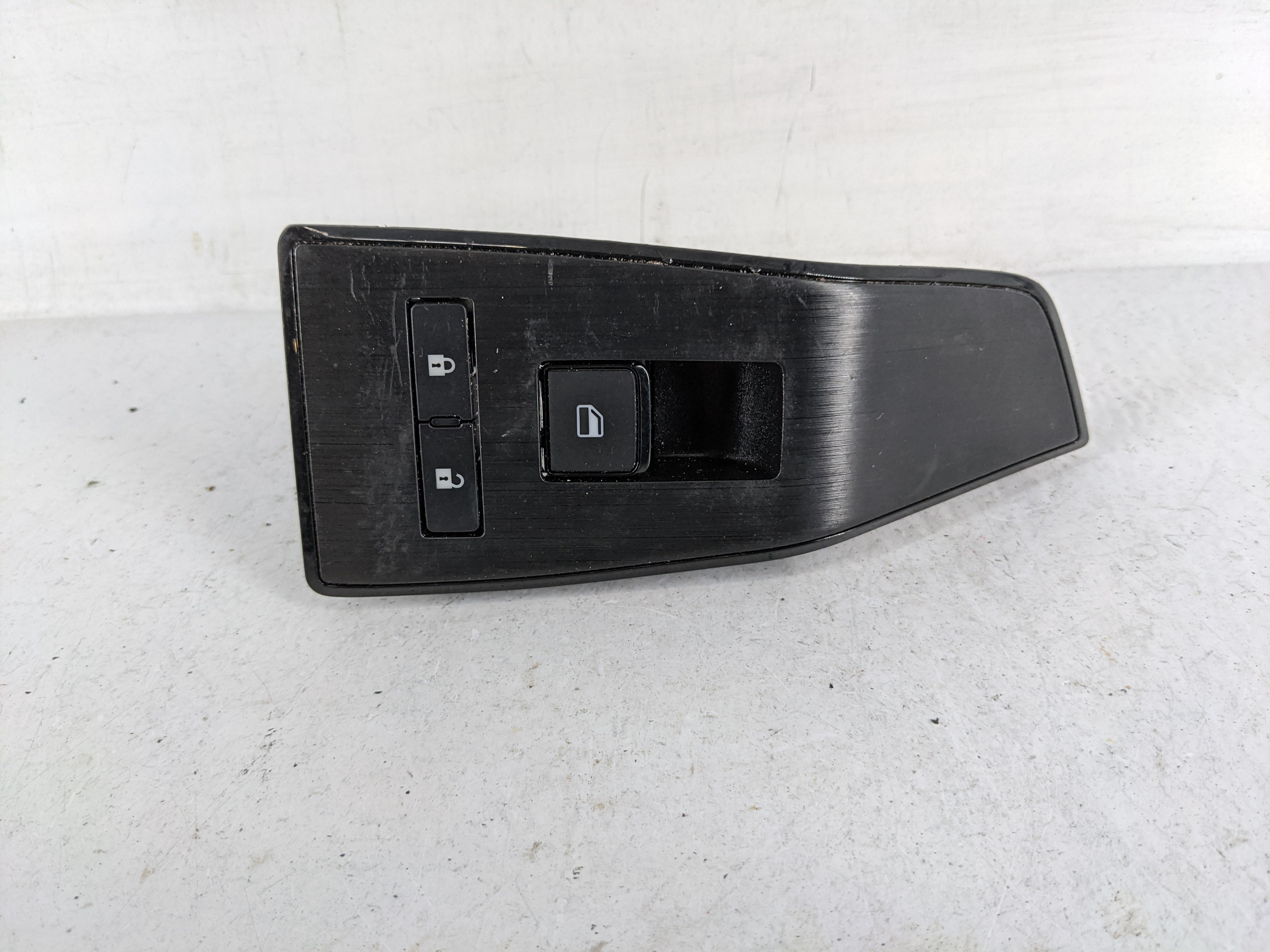 Picture of 2021-2022 Nissan Rogue Driver Left Door Master Power Window Switch 1168235