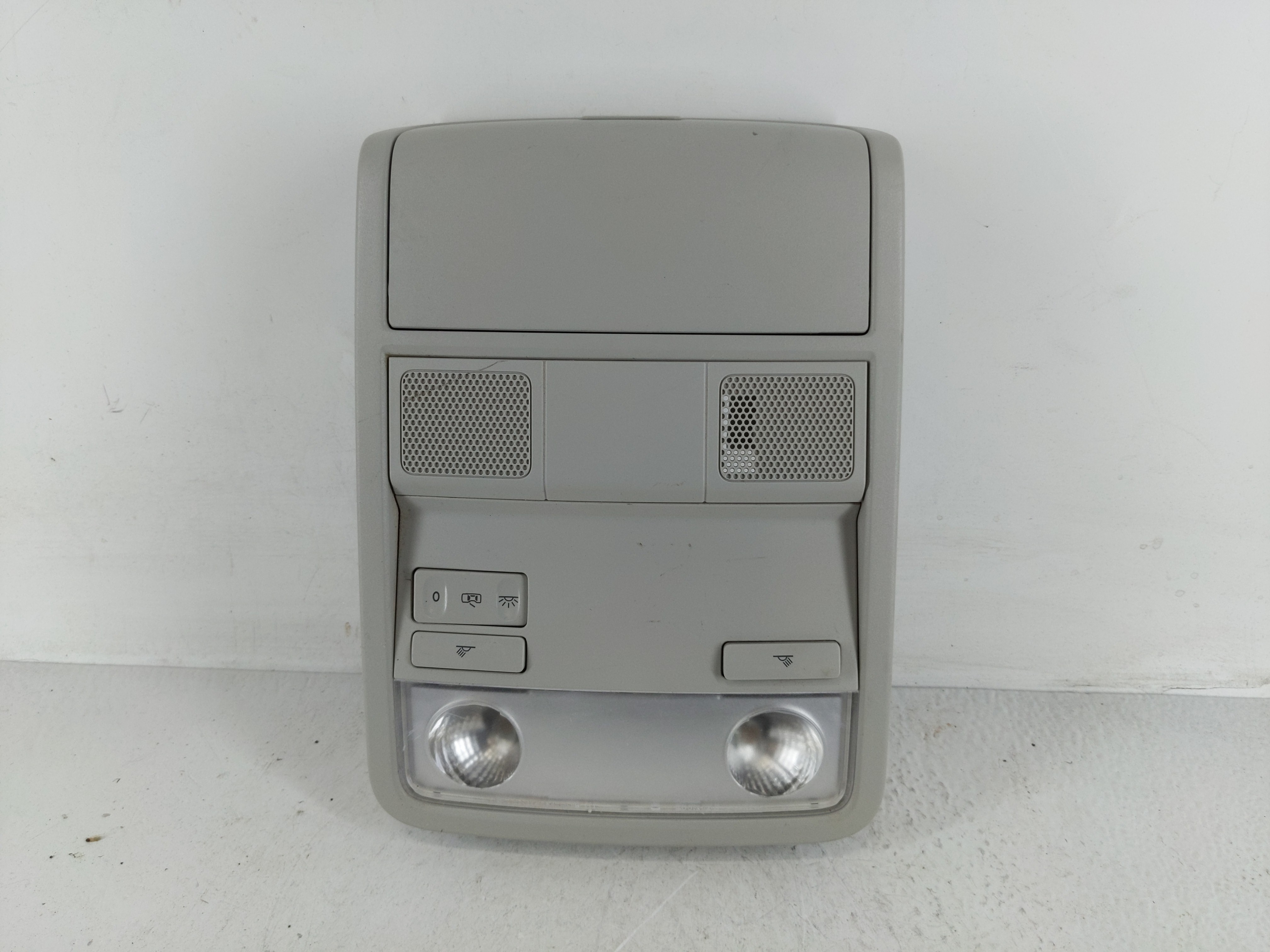 2016 Volkswagen Passat Overhead Roof Console 1168252 - Oemusedautoparts1.com