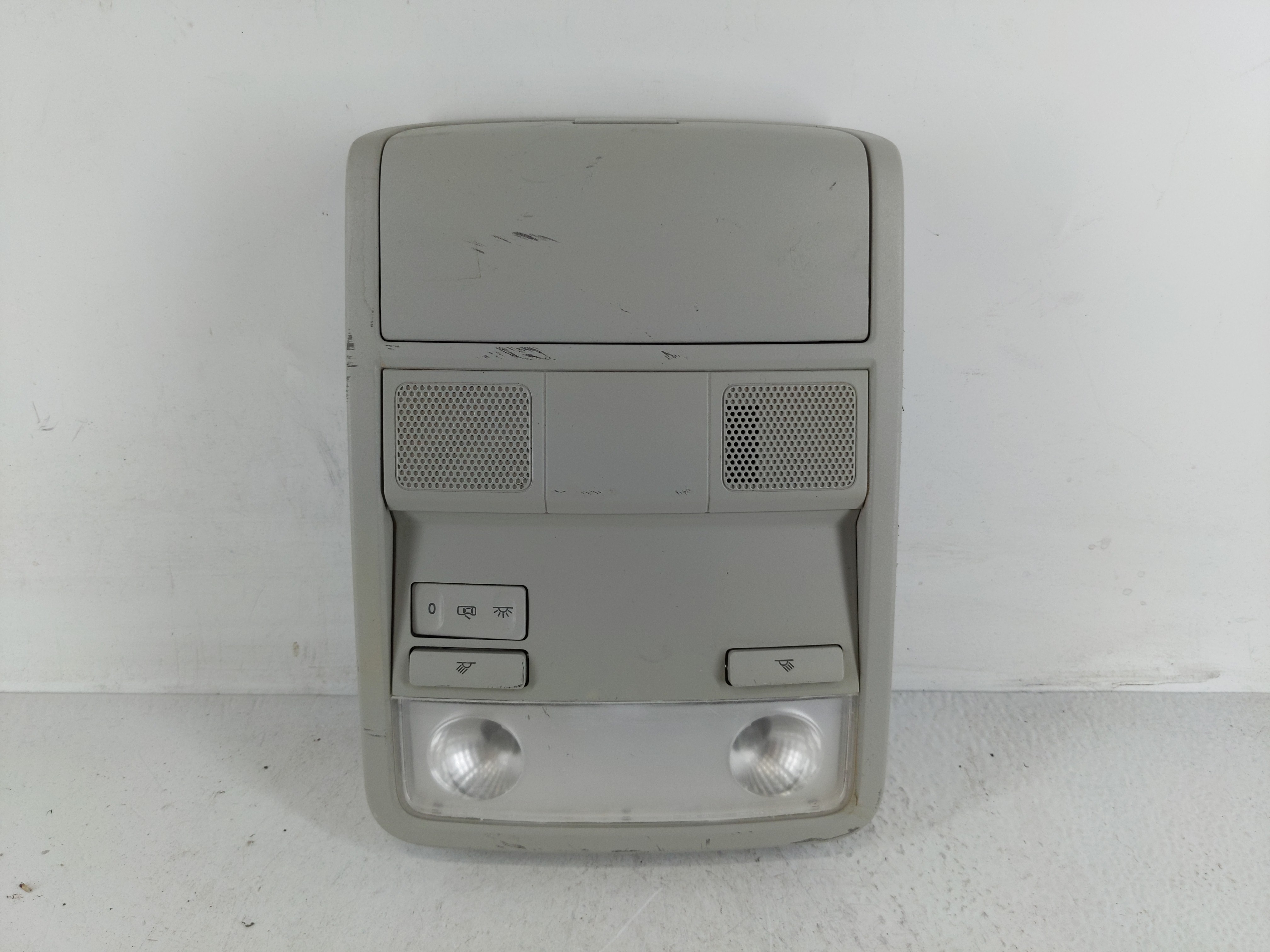 2018 Volkswagen Jetta Overhead Roof Console 1168256 - Oemusedautoparts1.com