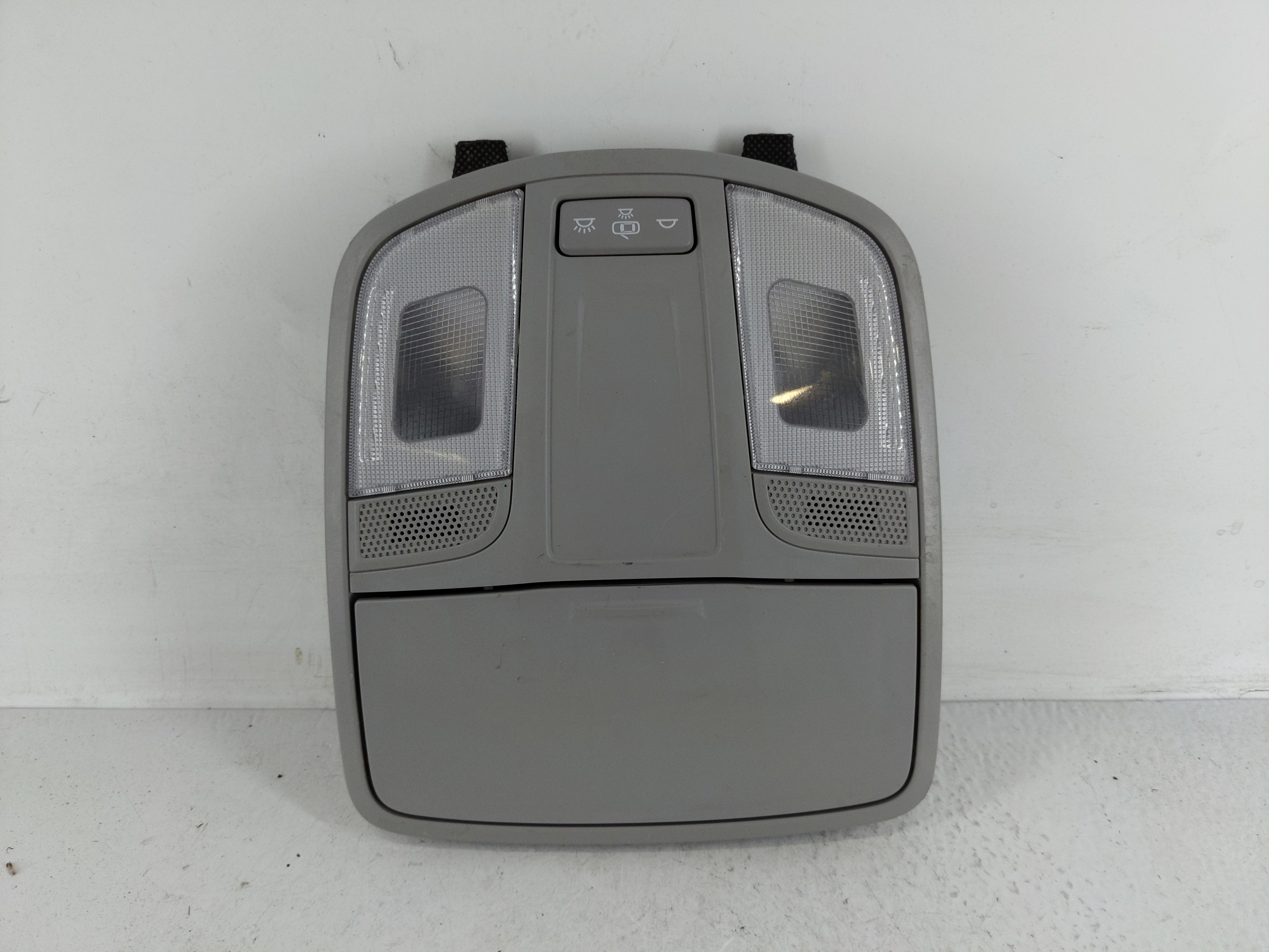 2019 Hyundai Tucson Overhead Roof Console 1168358 - Oemusedautoparts1.com