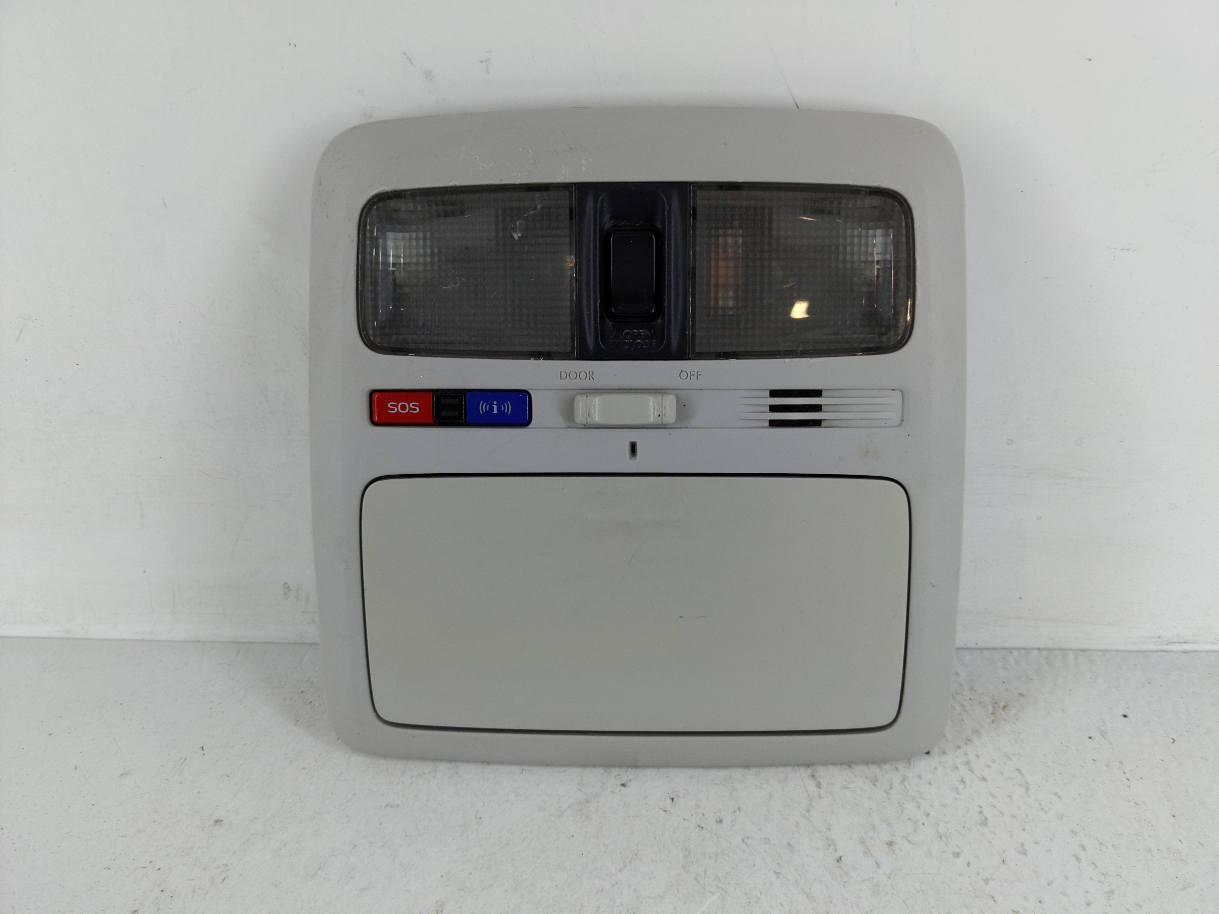 2017 Subaru Forester Overhead Roof Console 1168389 - Oemusedautoparts1.com