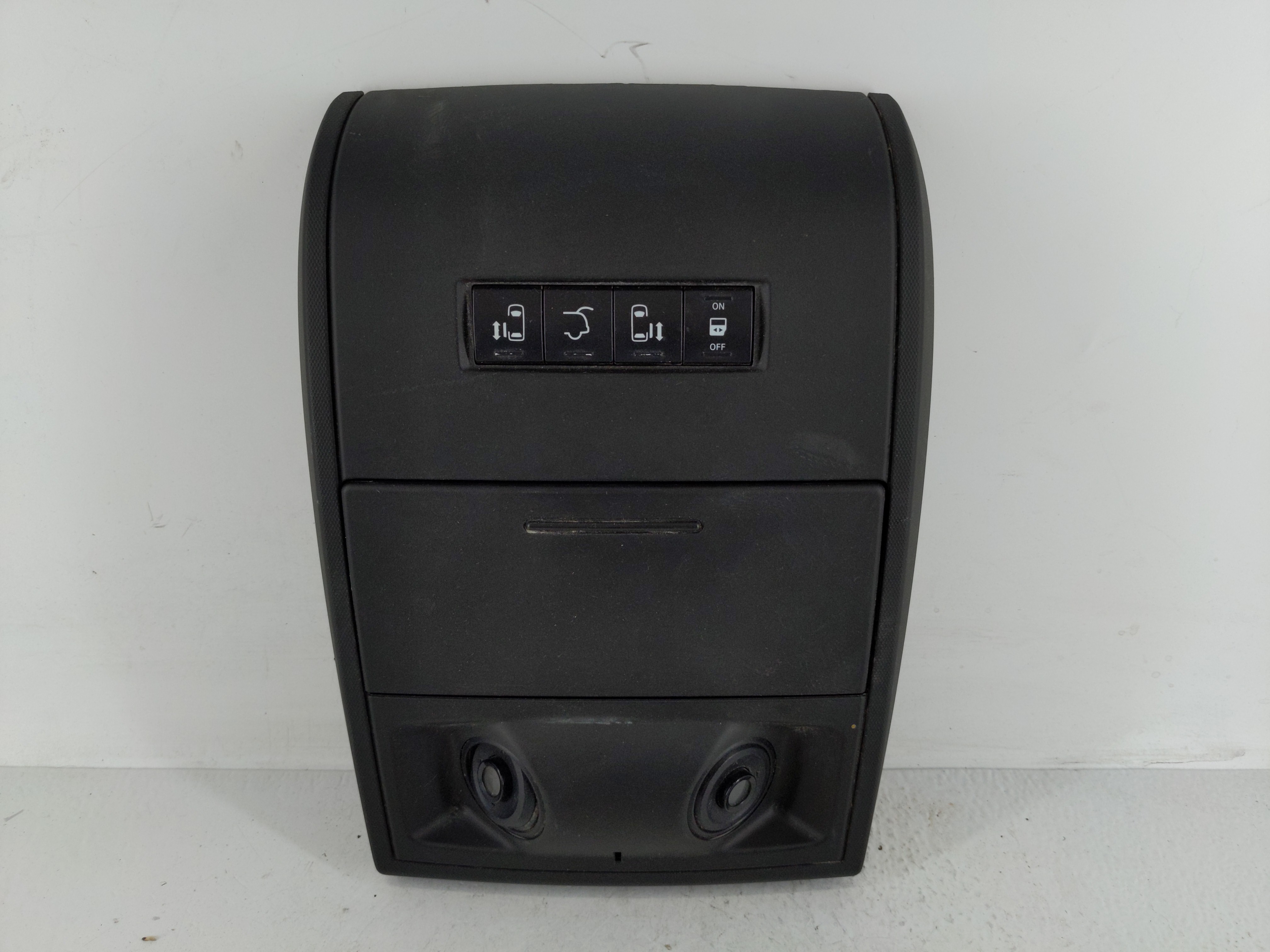 2015 Chrysler Town & Country Overhead Roof Console 1168408 - Oemusedautoparts1.com