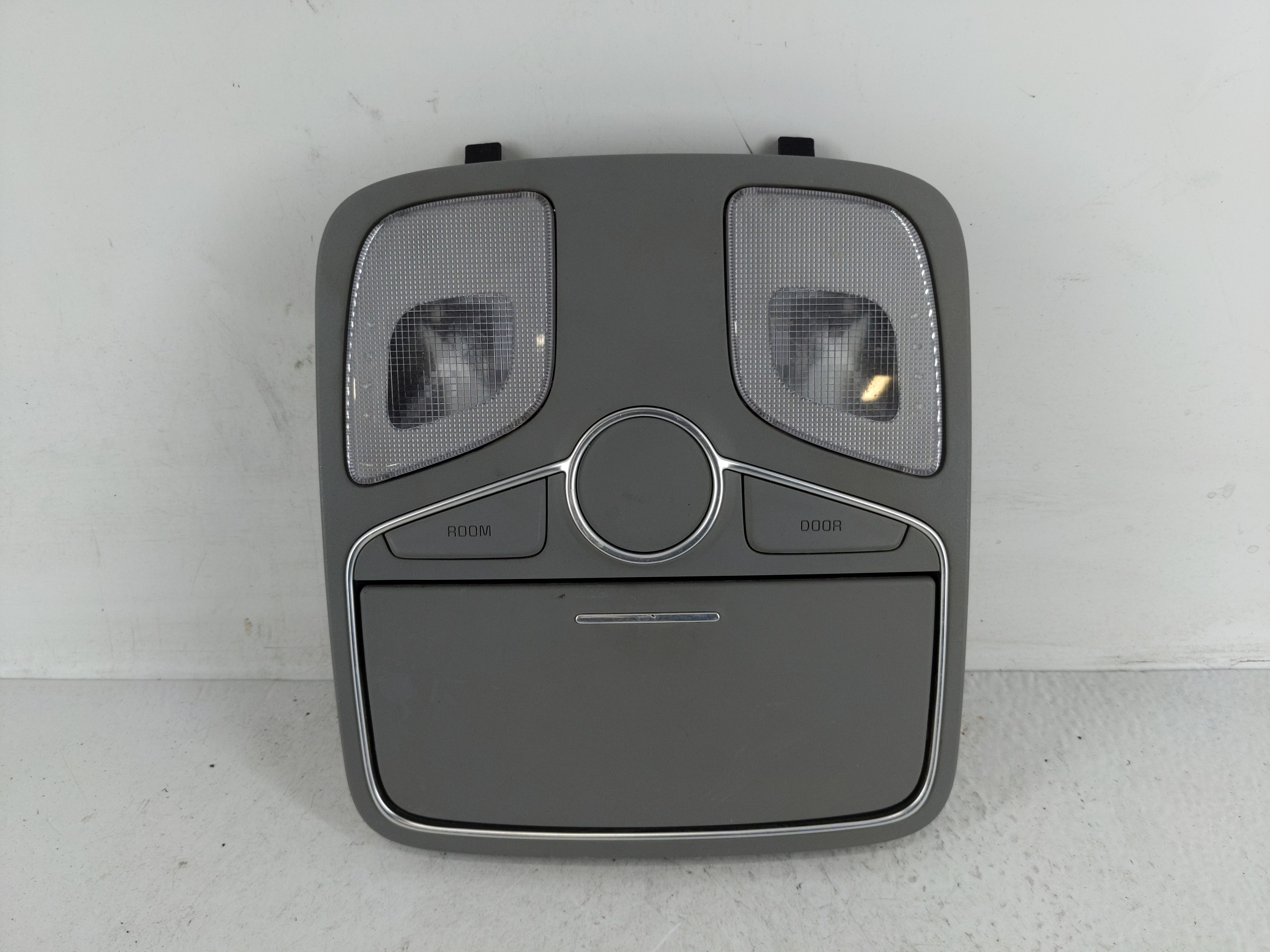 2015 Kia Sorento Overhead Roof Console 1168410 - Oemusedautoparts1.com