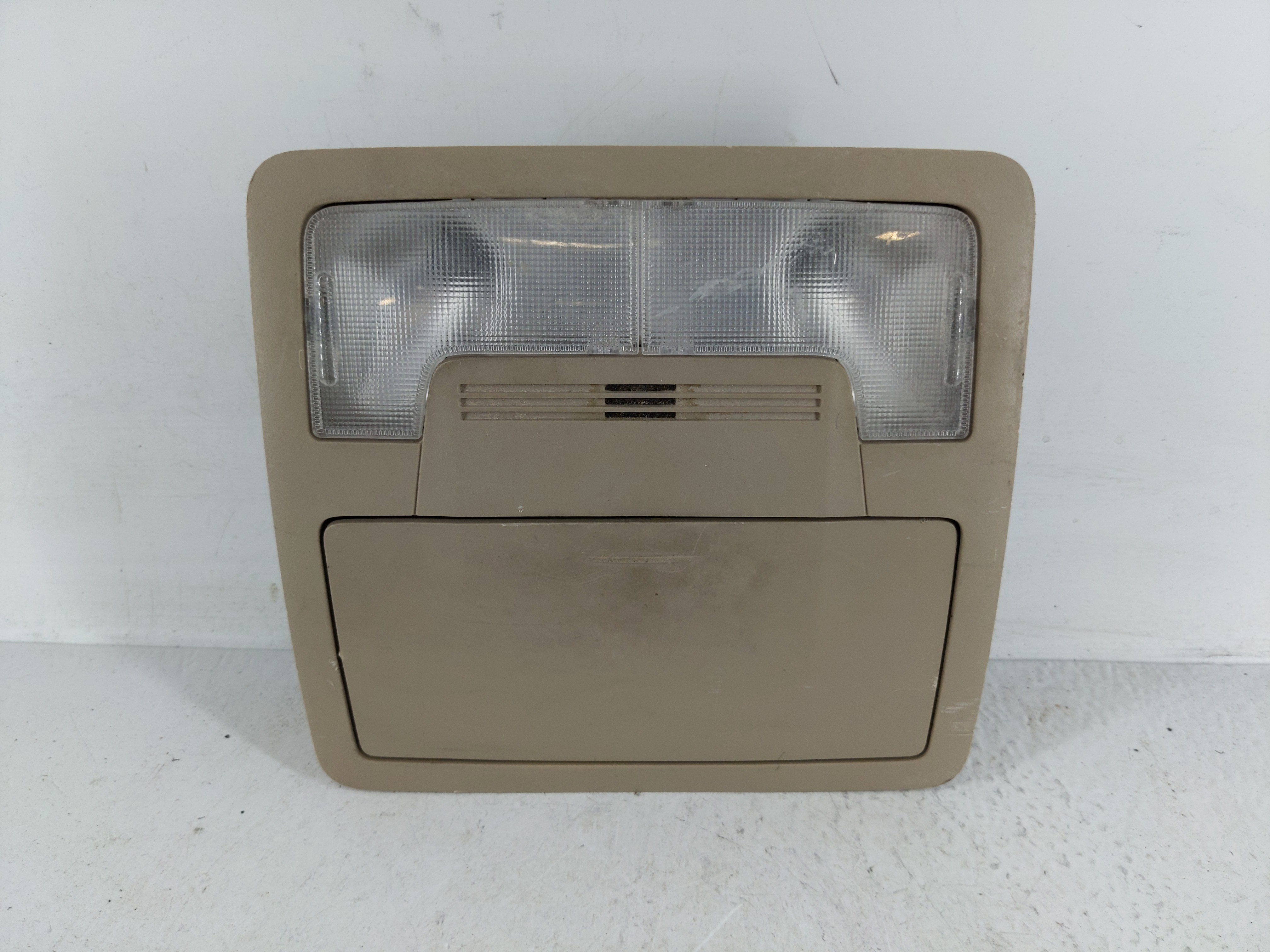 2014 Toyota Camry Overhead Roof Console 1168412 - Oemusedautoparts1.com