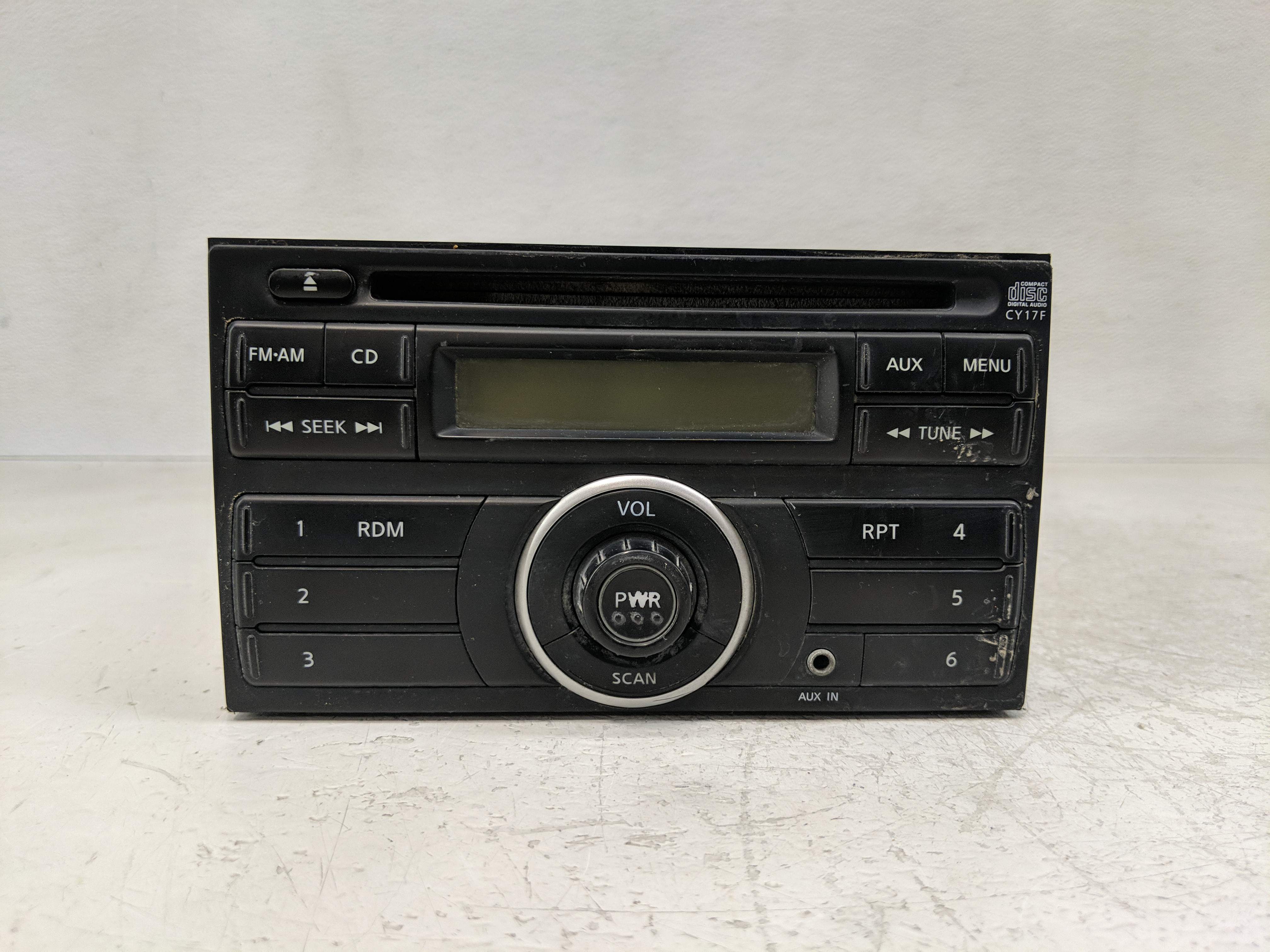2010-2012 Nissan Versa Am Fm Cd Player Radio Receiver 1168452 - Oemusedautoparts1.com