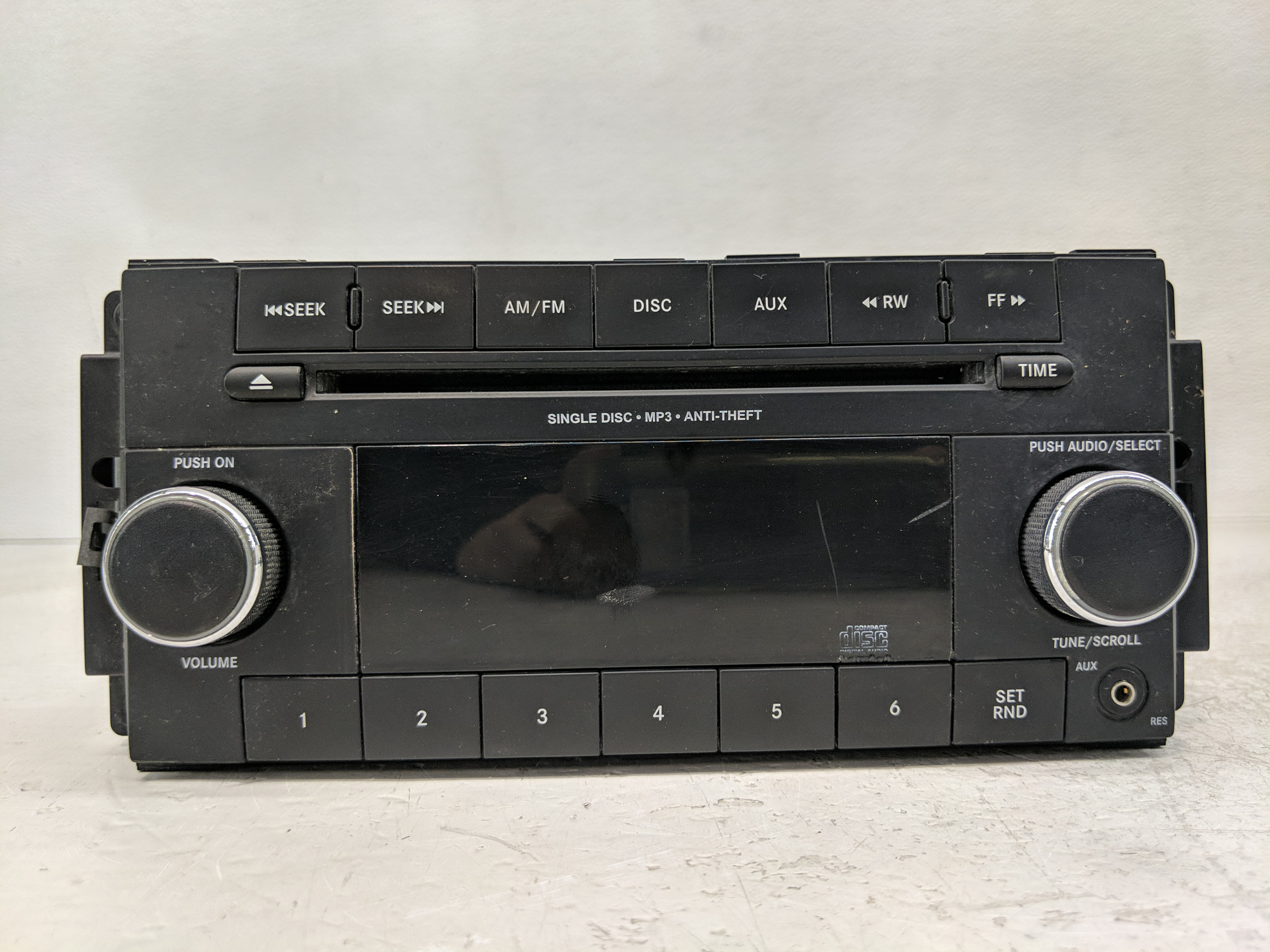 2011-2012 Jeep Patriot Am Fm Cd Player Radio Receiver 1168457 - Oemusedautoparts1.com