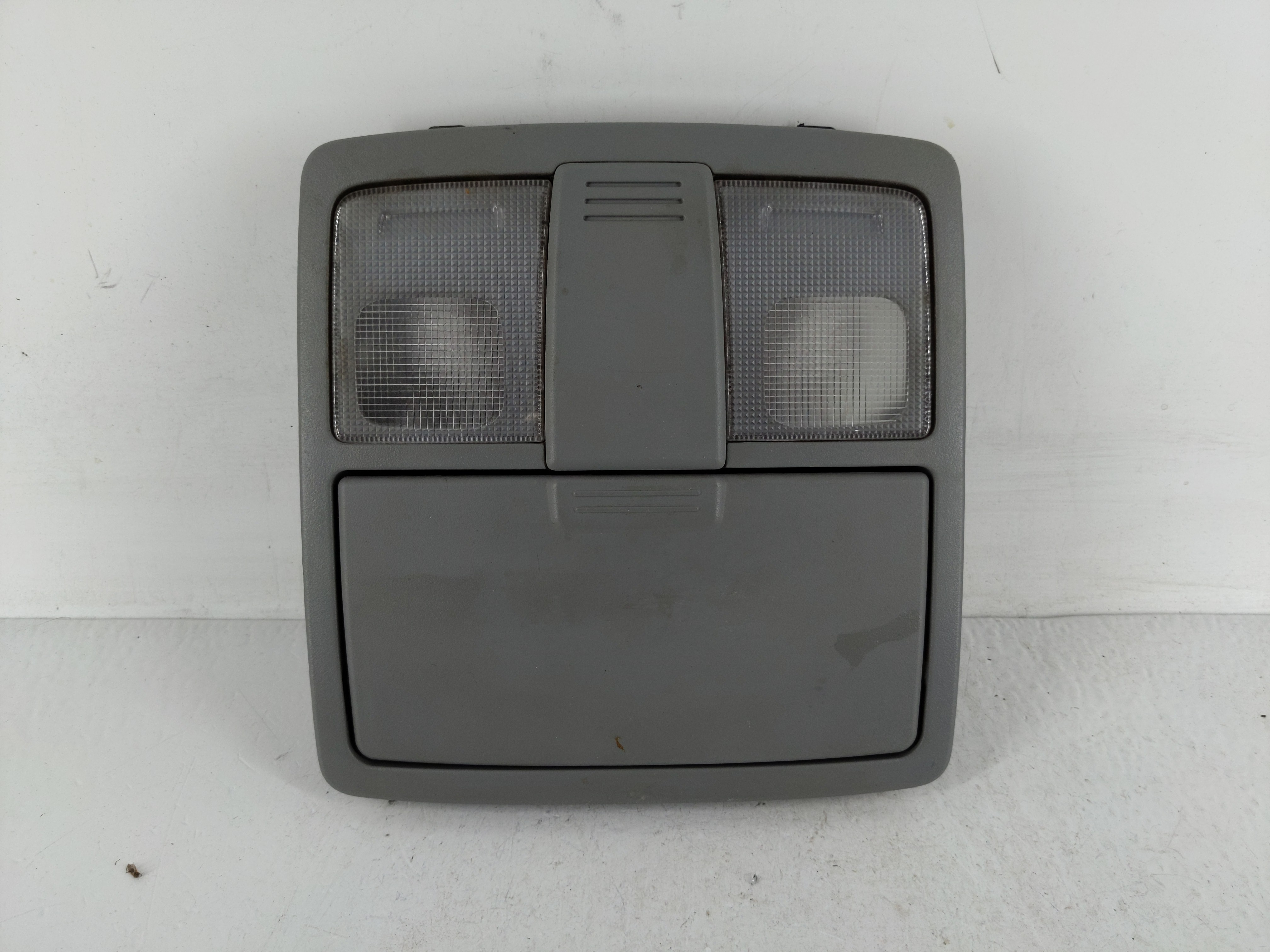2009 Kia Sorento Overhead Roof Console 1168468 - Oemusedautoparts1.com