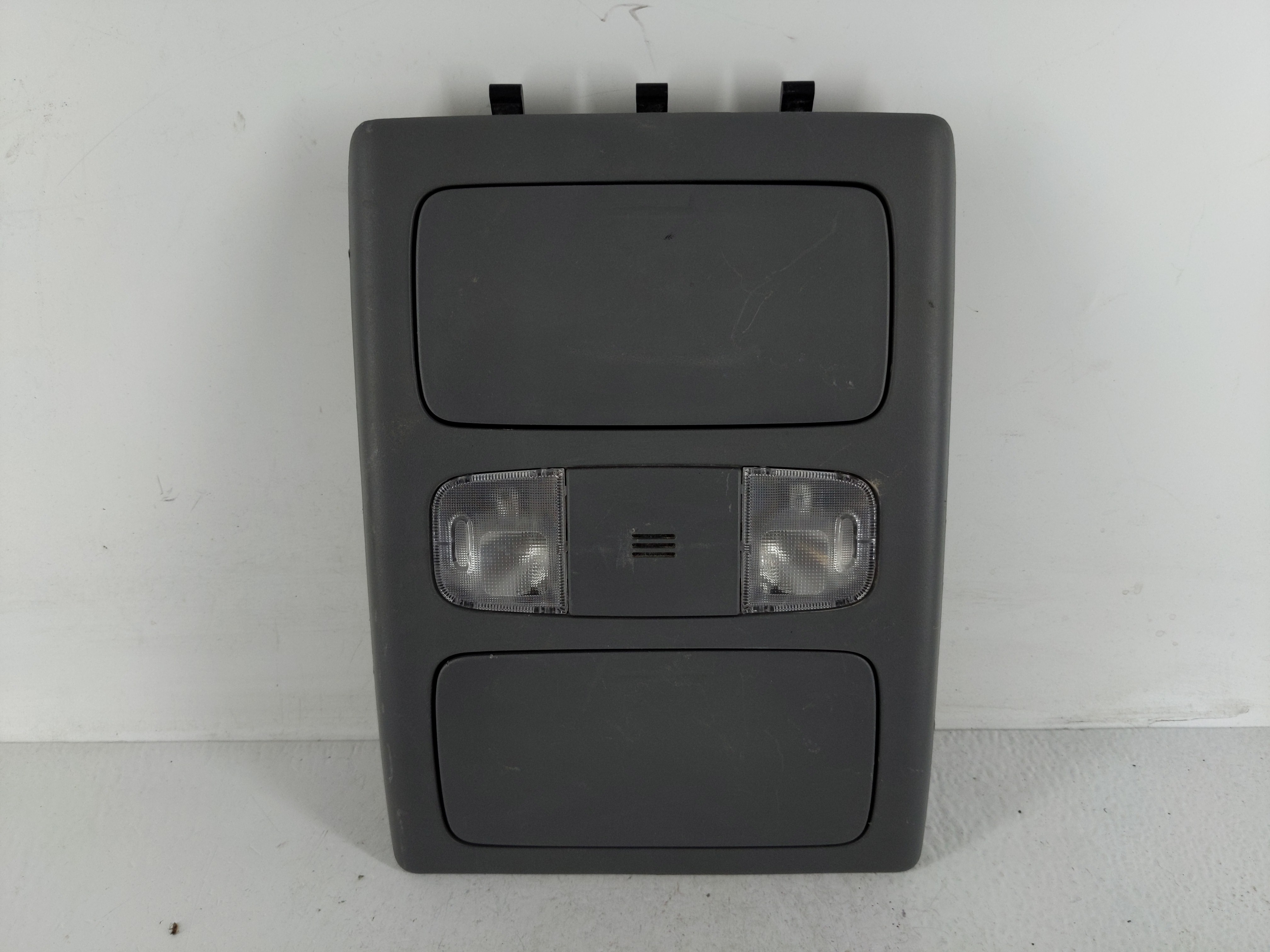 2013 Toyota Tacoma Overhead Roof Console 1168478 - Oemusedautoparts1.com