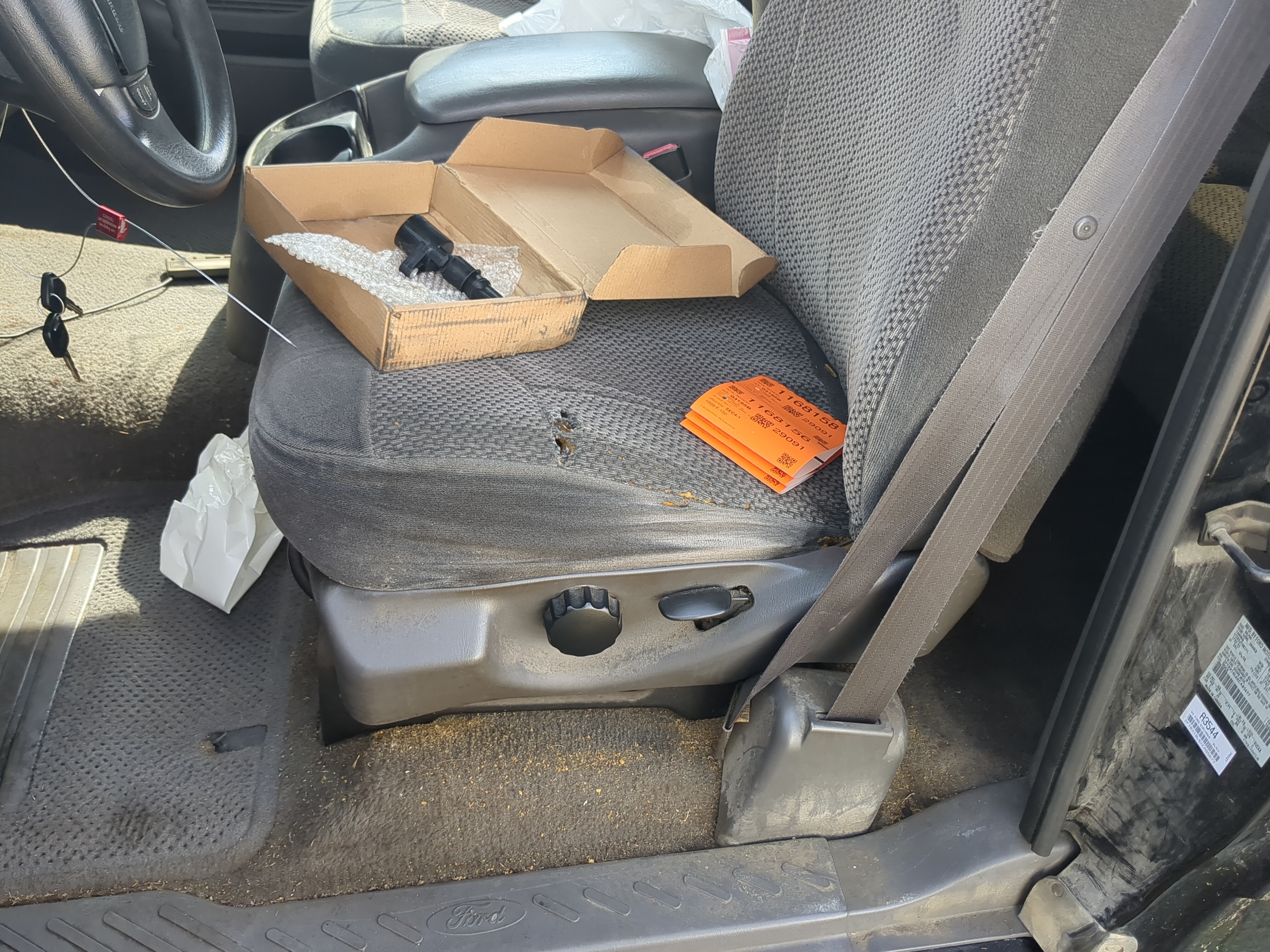 Picture of 1997-2000 Ford F-150 Driver Front Seat Oem 1168562