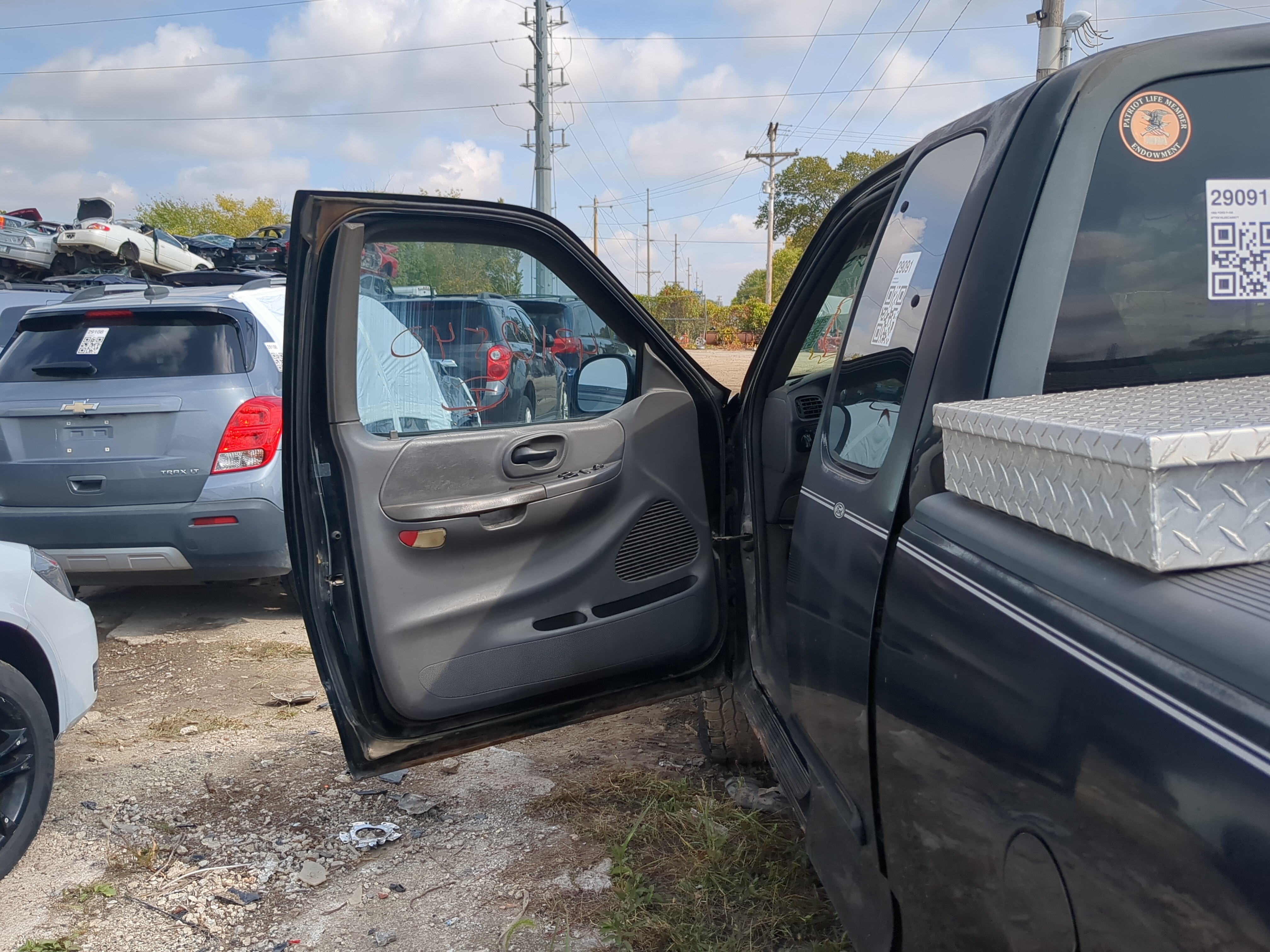 1999 Ford F-150 Front Left Driver Interior Door Panel Trim 1168598 - Oemusedautoparts1.com