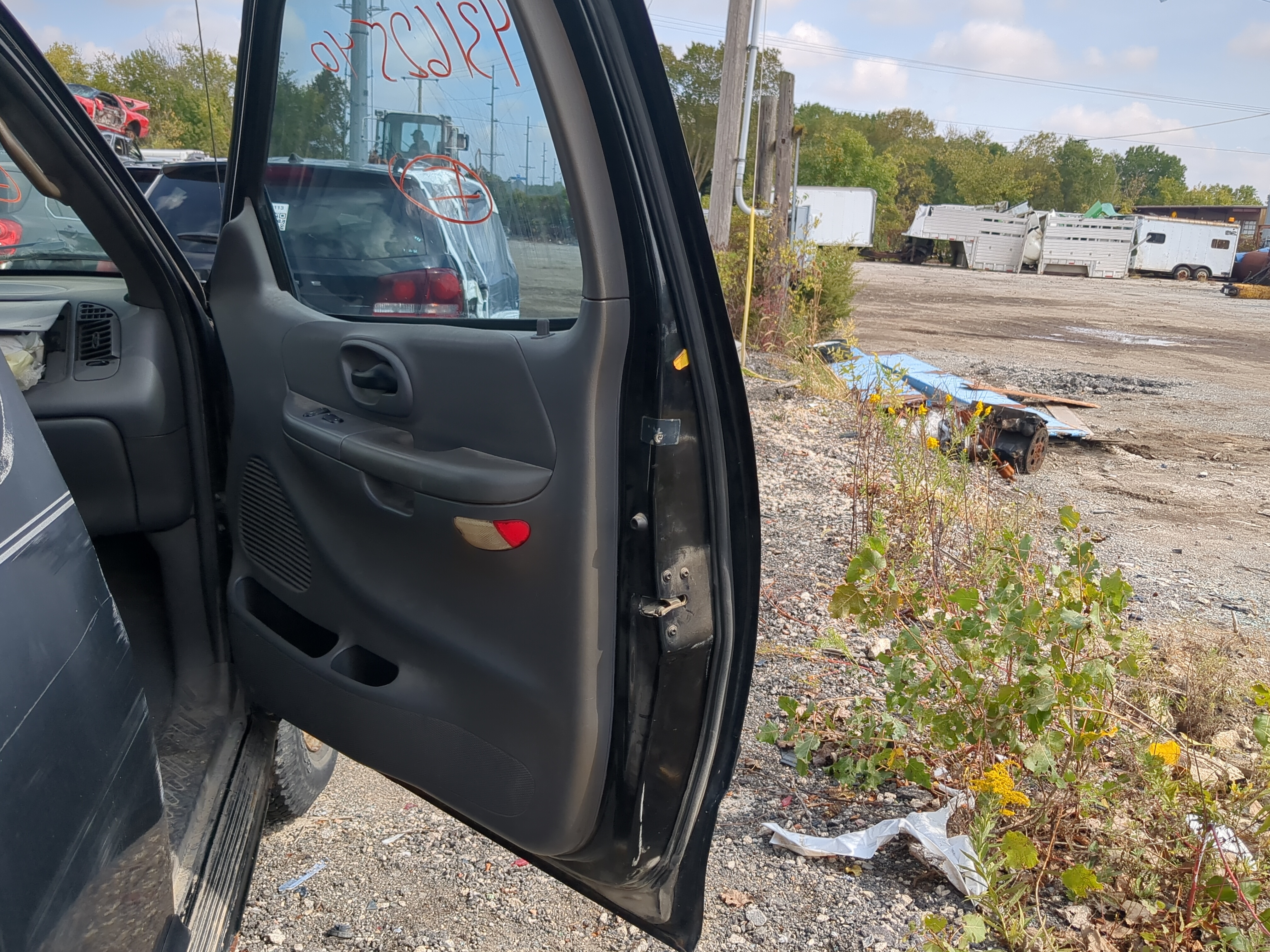 1999 Ford F-150 Front Right Passenger Interior Door Panel Trim 1168619 - Oemusedautoparts1.com