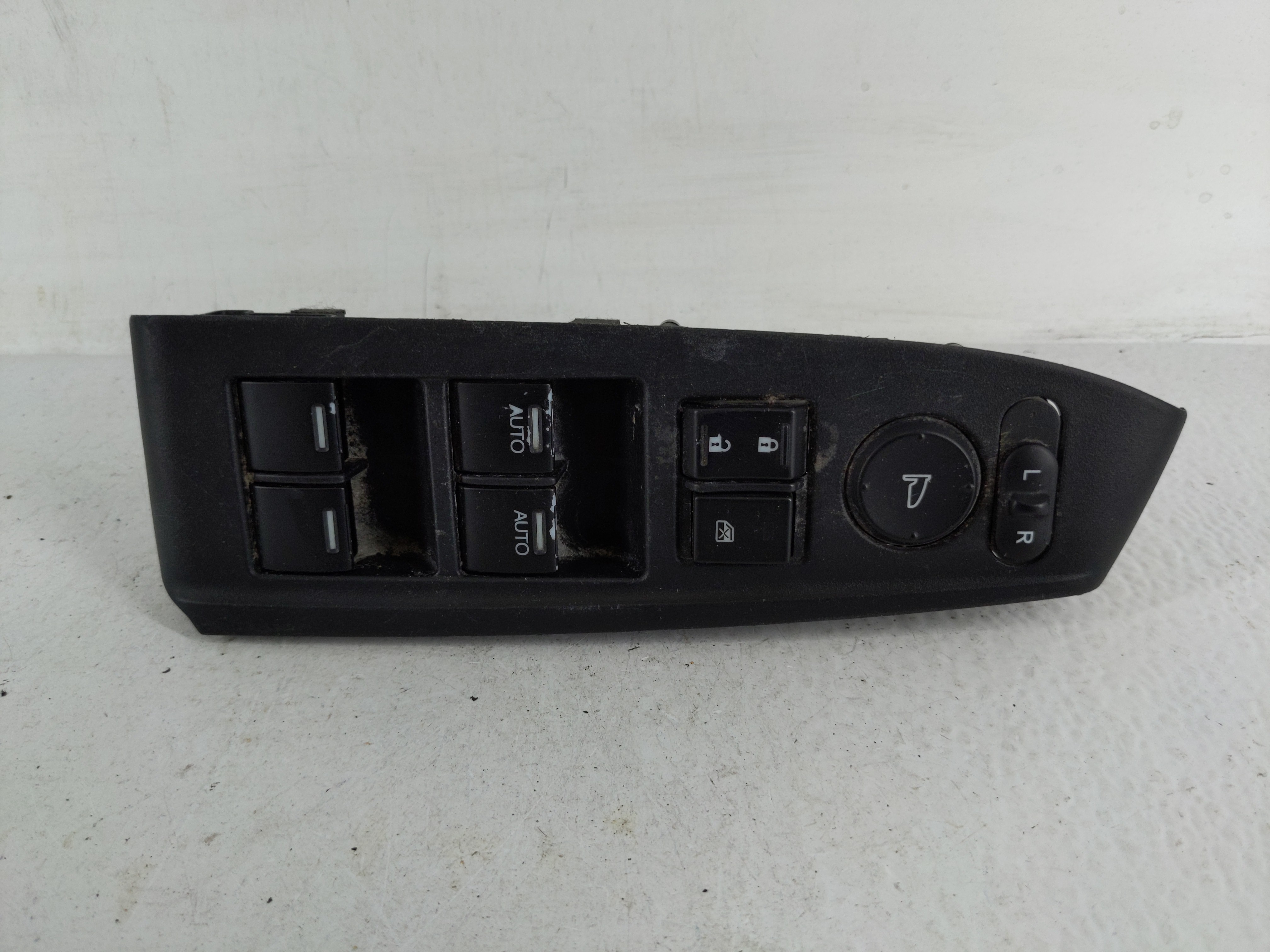 Picture of 2008-2012 Honda Accord Driver Left Door Master Power Window Switch 1168762
