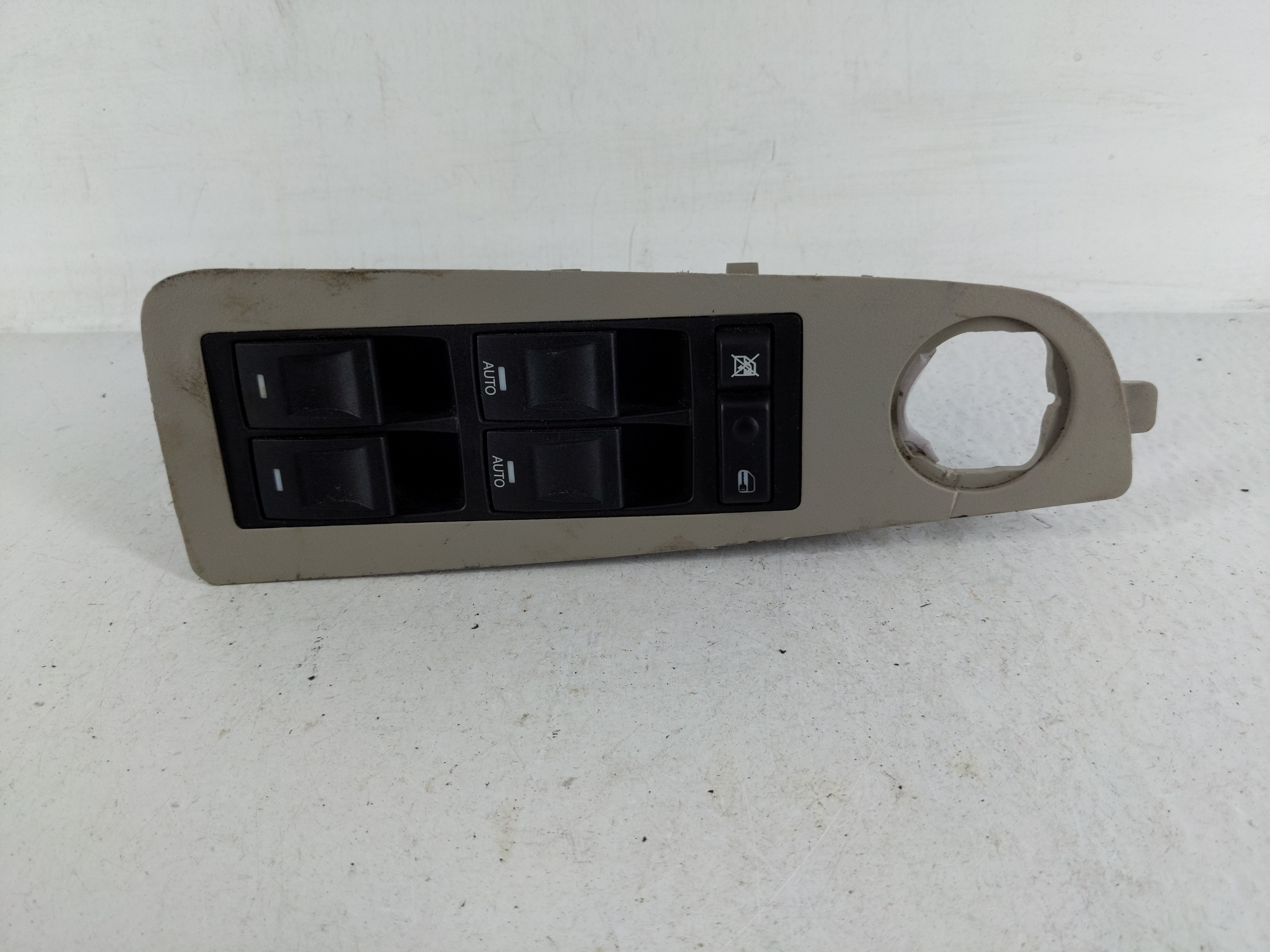 Picture of 2006 Jeep Grand Cherokee Driver Left Door Master Power Window Switch 1168764