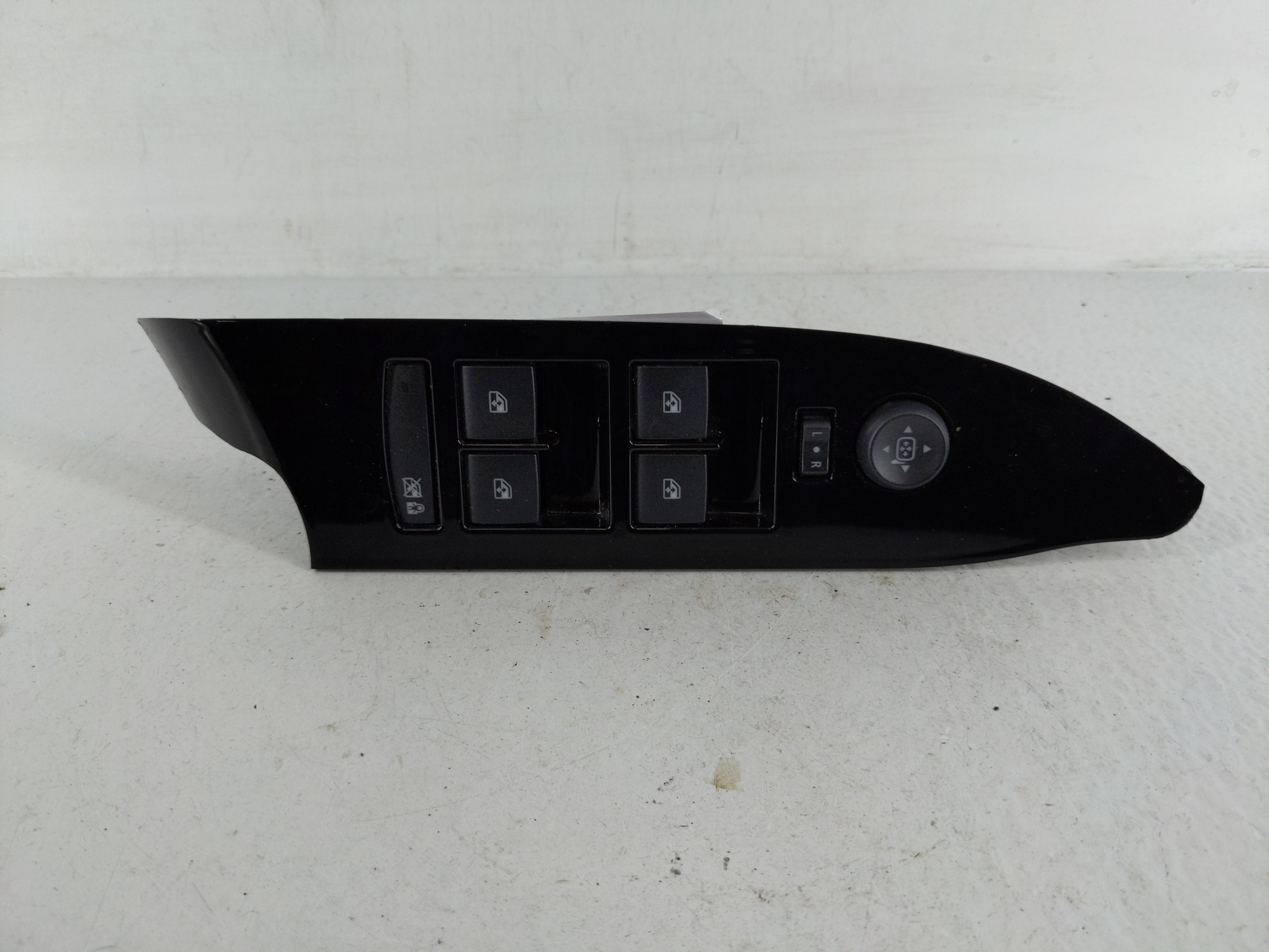 Picture of 2013-2014 Cadillac Xts Driver Left Door Master Power Window Switch 1168769