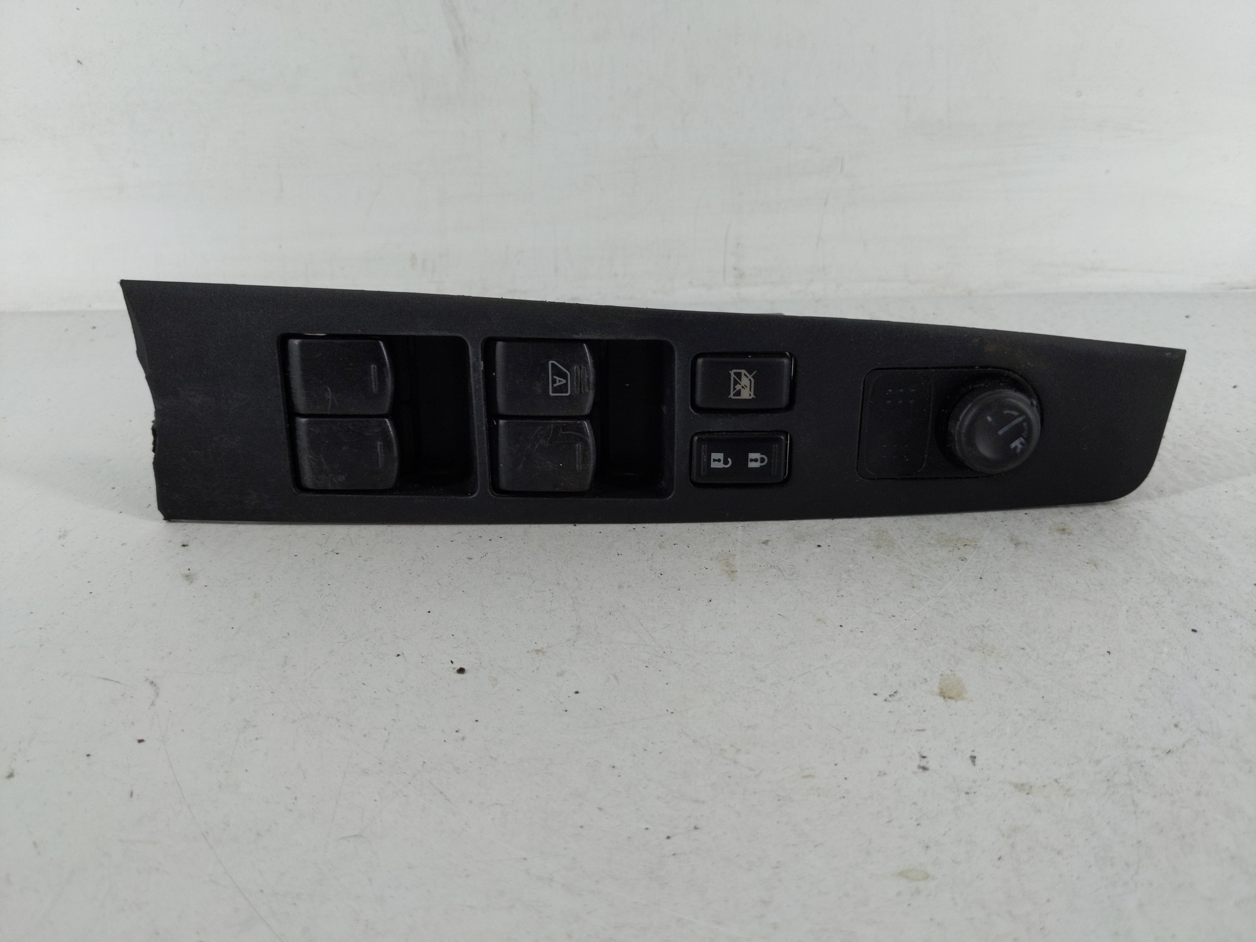 Picture of 2013-2018 Nissan Altima Driver Left Door Master Power Window Switch 1168779