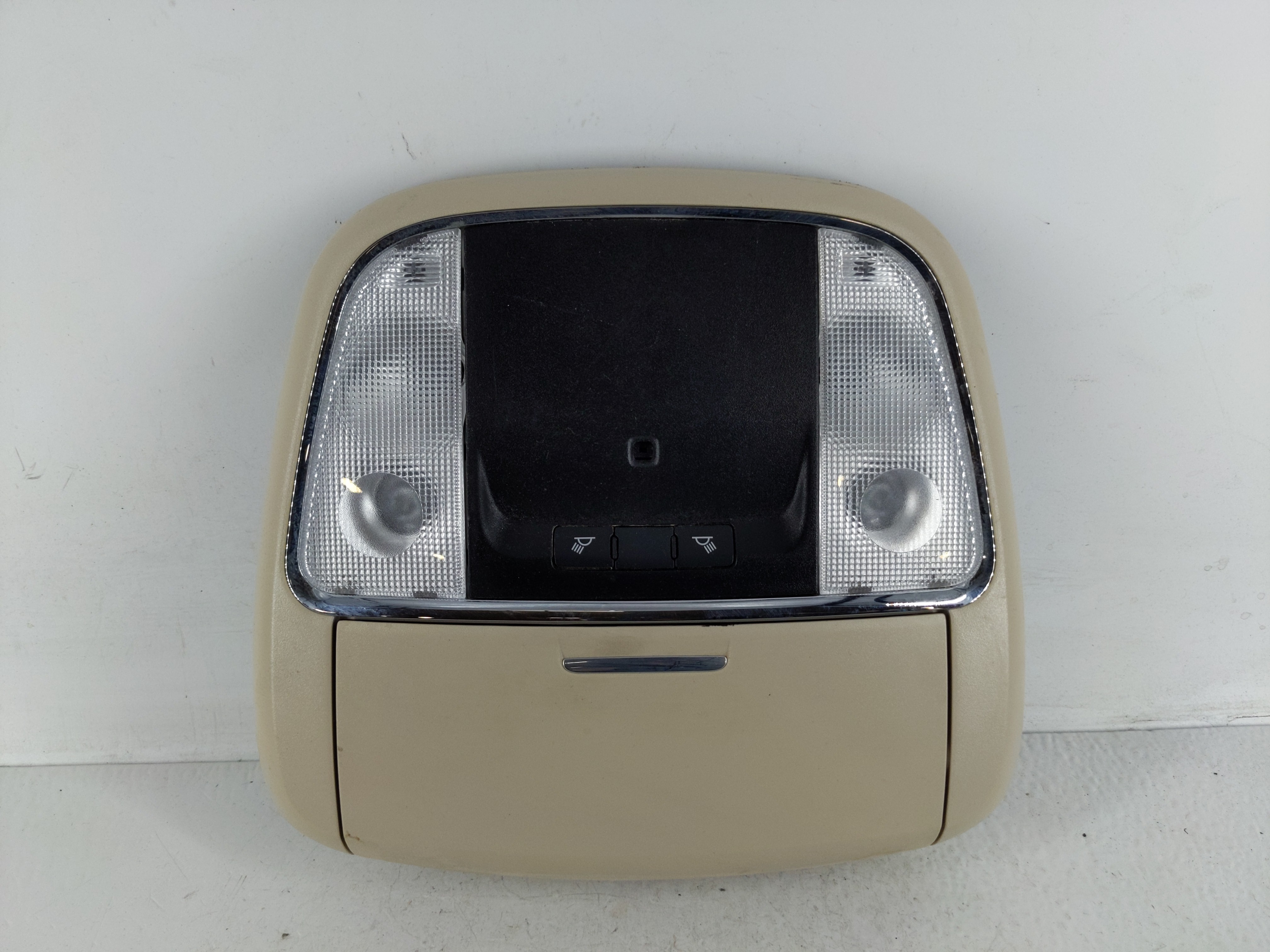 2019 Chrysler 300 Overhead Roof Console 1168790 - Oemusedautoparts1.com