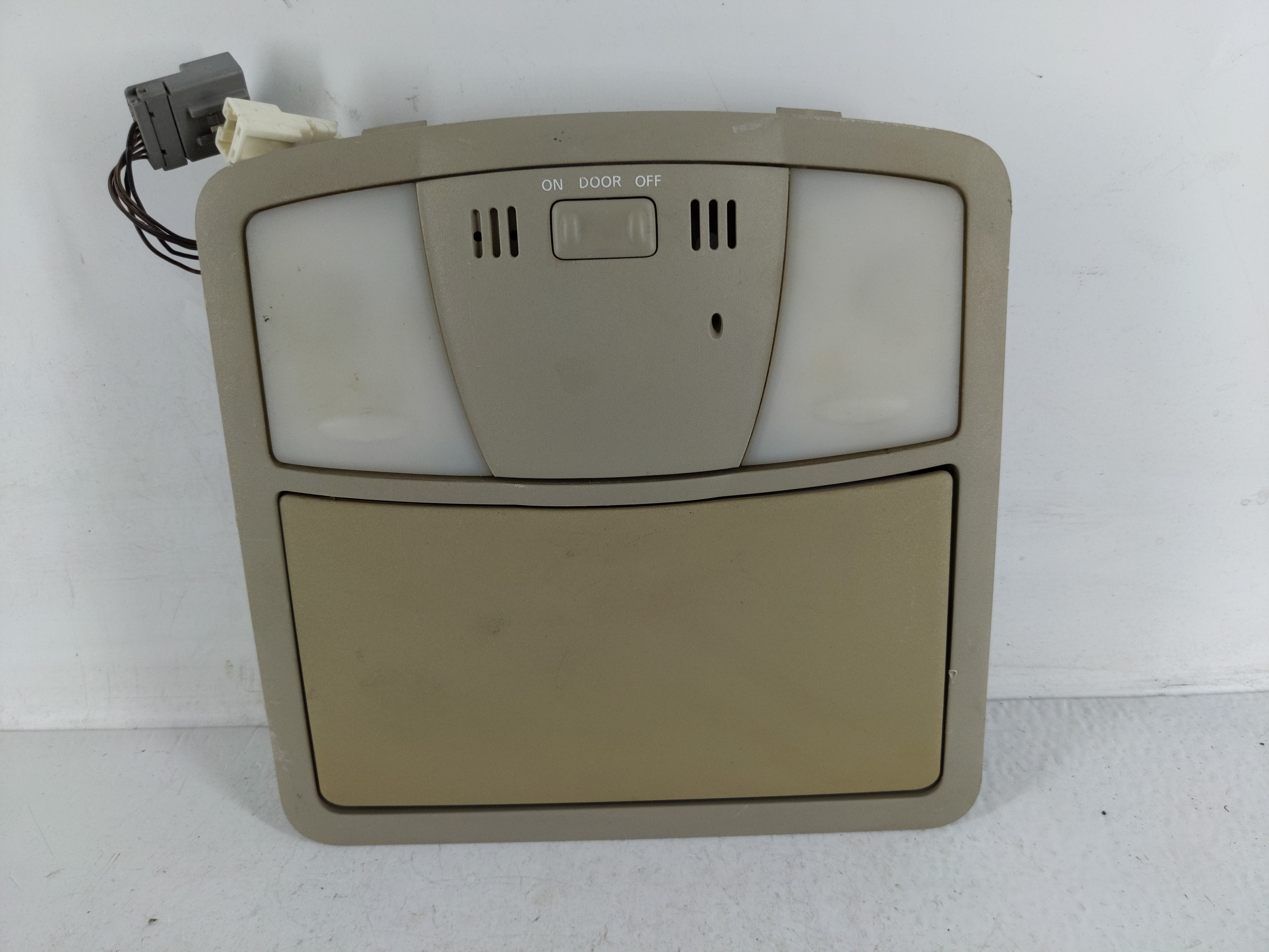 2015 Infiniti Q40 Overhead Roof Console 1168794 - Oemusedautoparts1.com