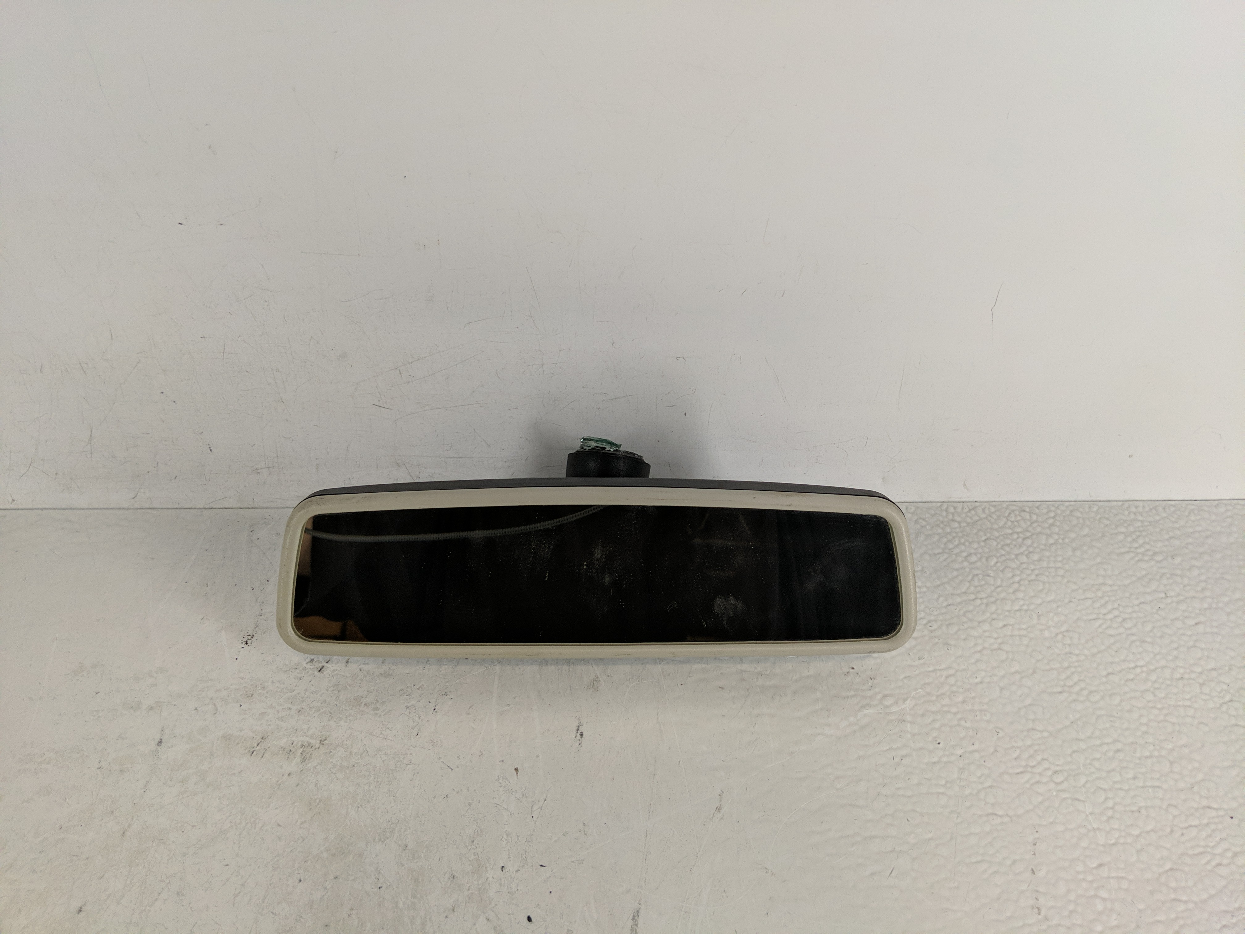 2010-2021 Volkswagen Jetta Interior Rear View Mirror Oem 1168811 - Oemusedautoparts1.com