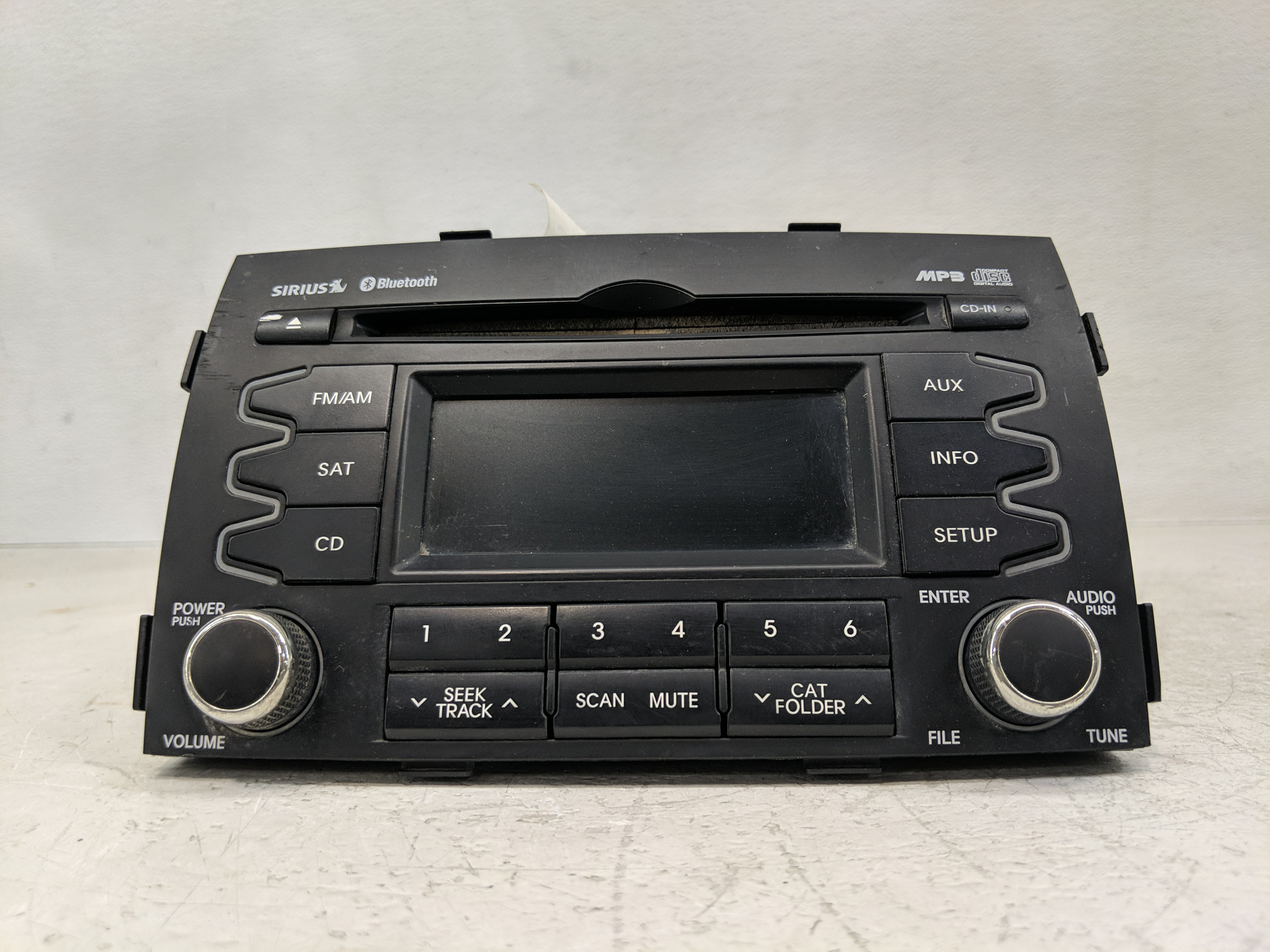 2011-2013 Kia Sorento Am Fm Cd Player Radio Receiver 1168850 - Oemusedautoparts1.com