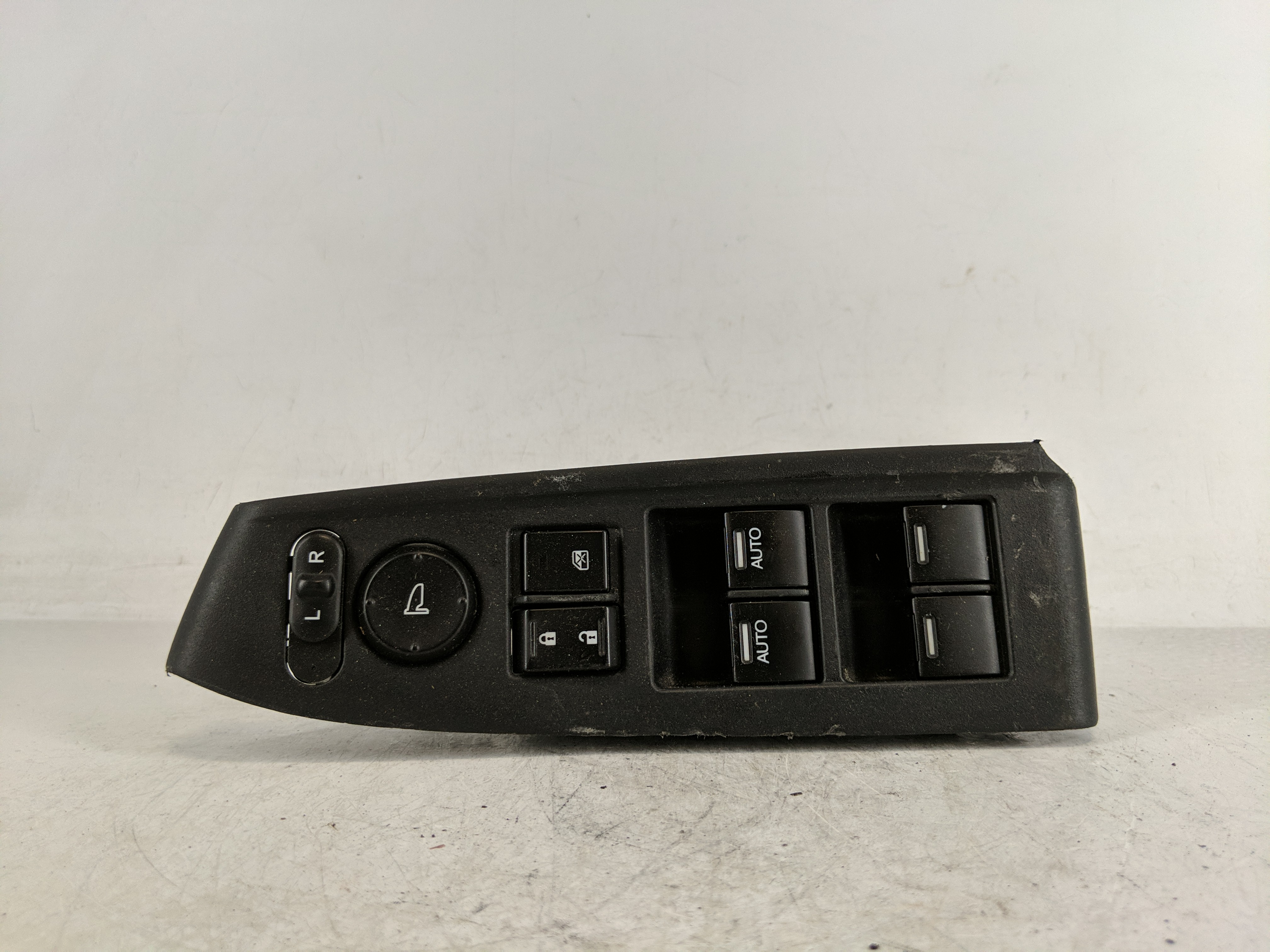 Picture of 2008-2012 Honda Accord Driver Left Door Master Power Window Switch 1168895