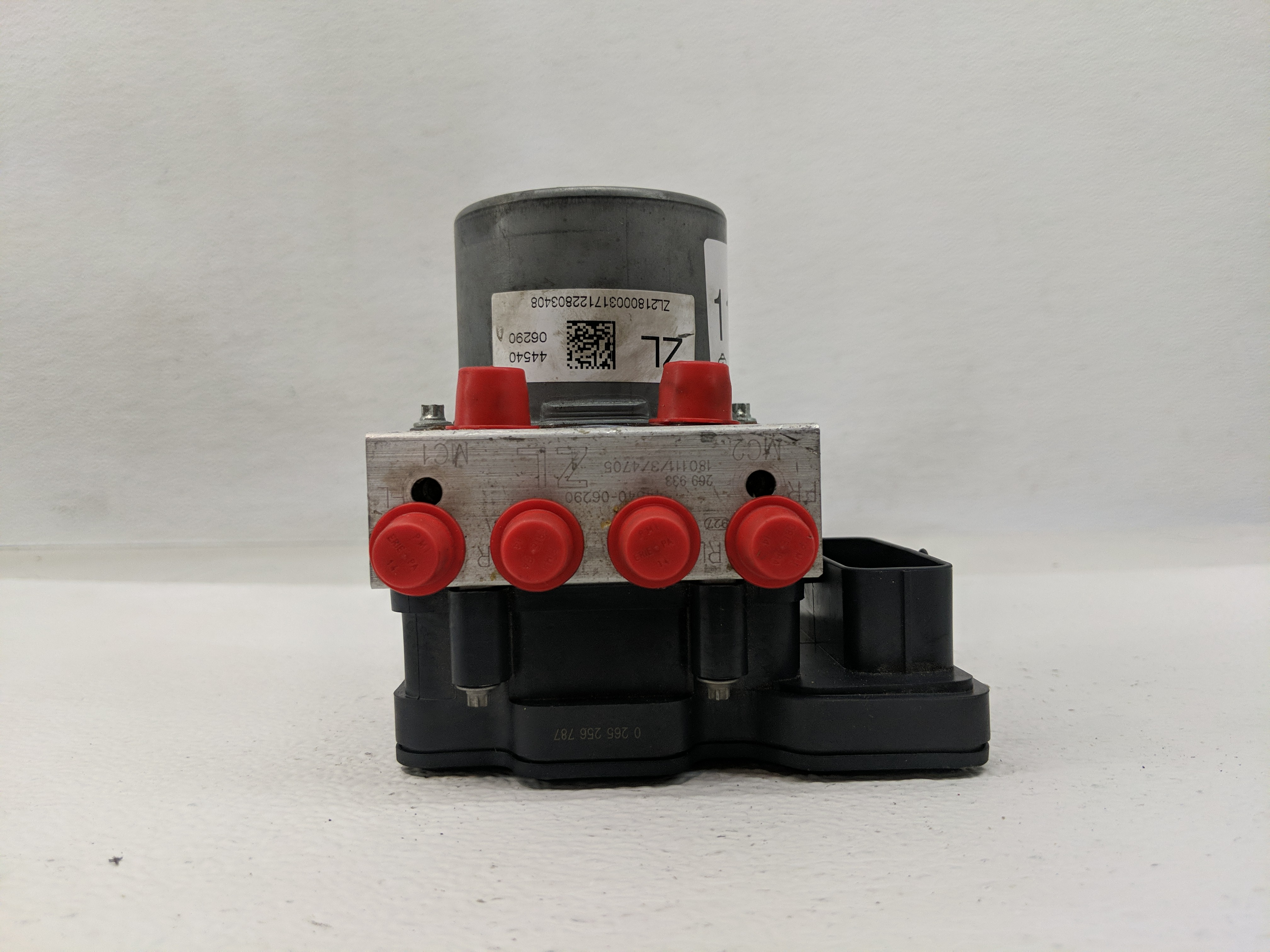 2018-2020 Toyota Camry Abs Pump Control Module 1169121 - Oemusedautoparts1.com