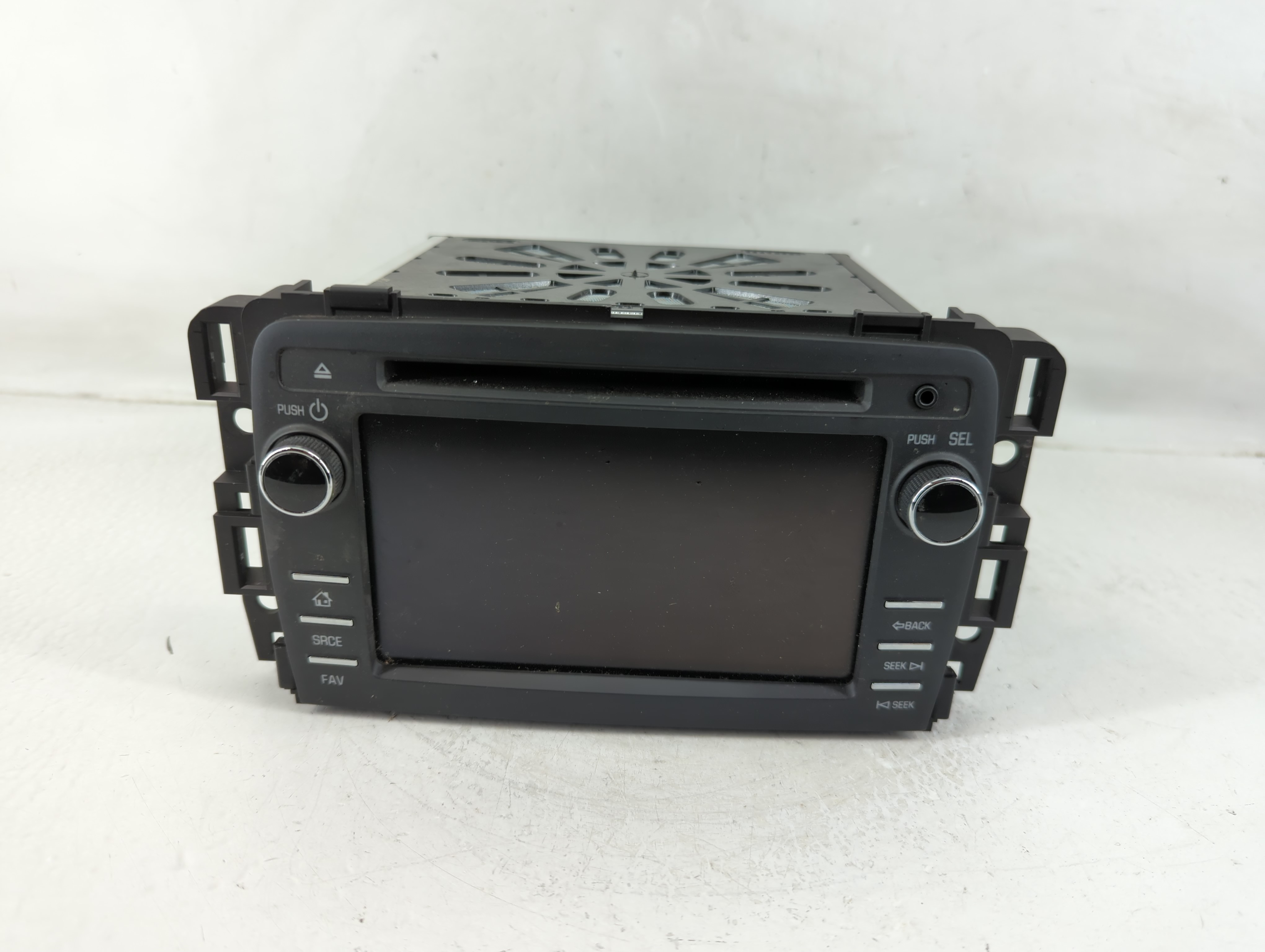 2015-2016 Chevrolet Traverse Am Fm Cd Player Radio Receiver 1169158 - Oemusedautoparts1.com