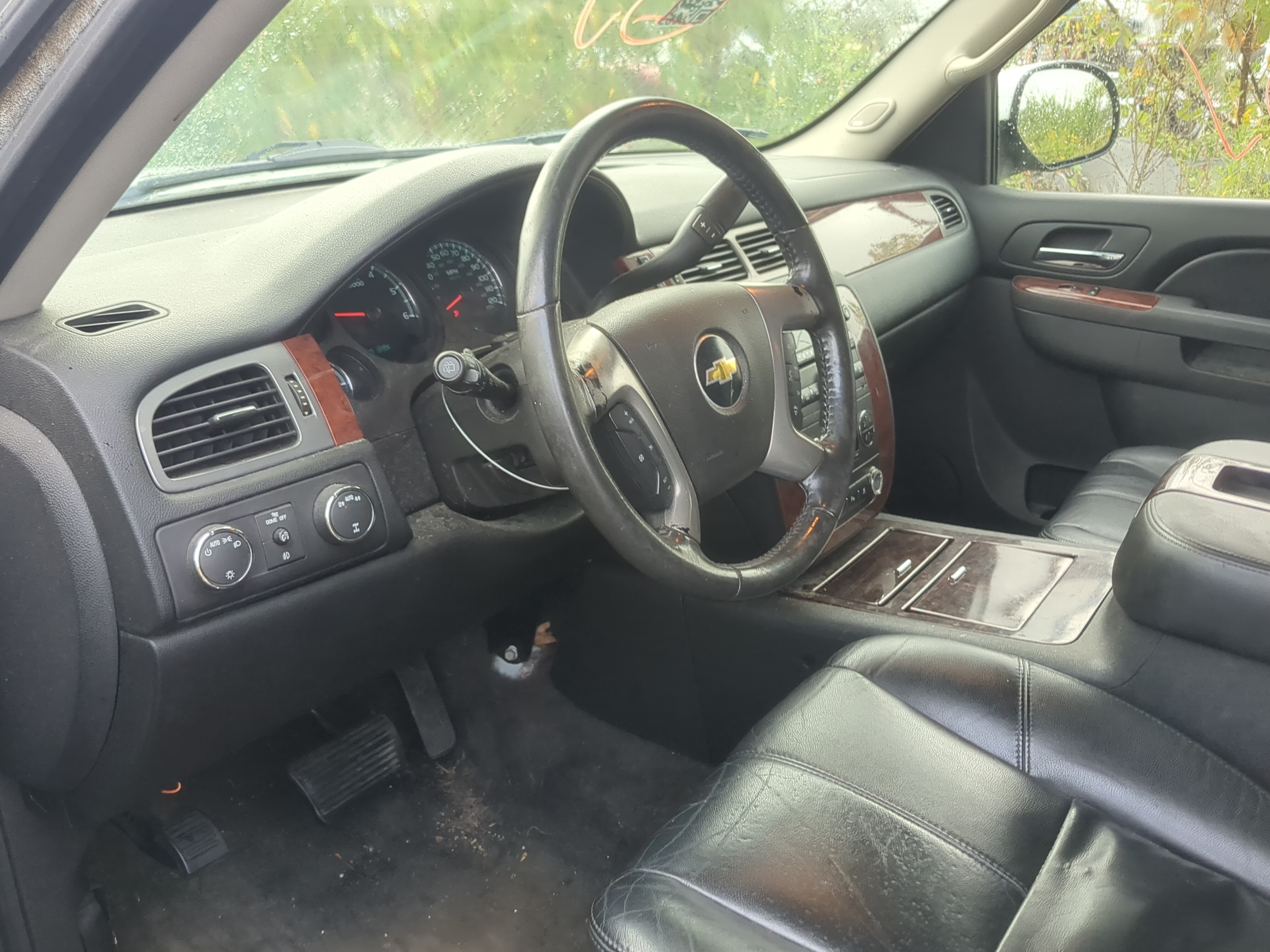 2011 Chevrolet Suburban 1500 Air Bag Driver Left Steering Wheel Mounted 1169638 - Oemusedautoparts1.com