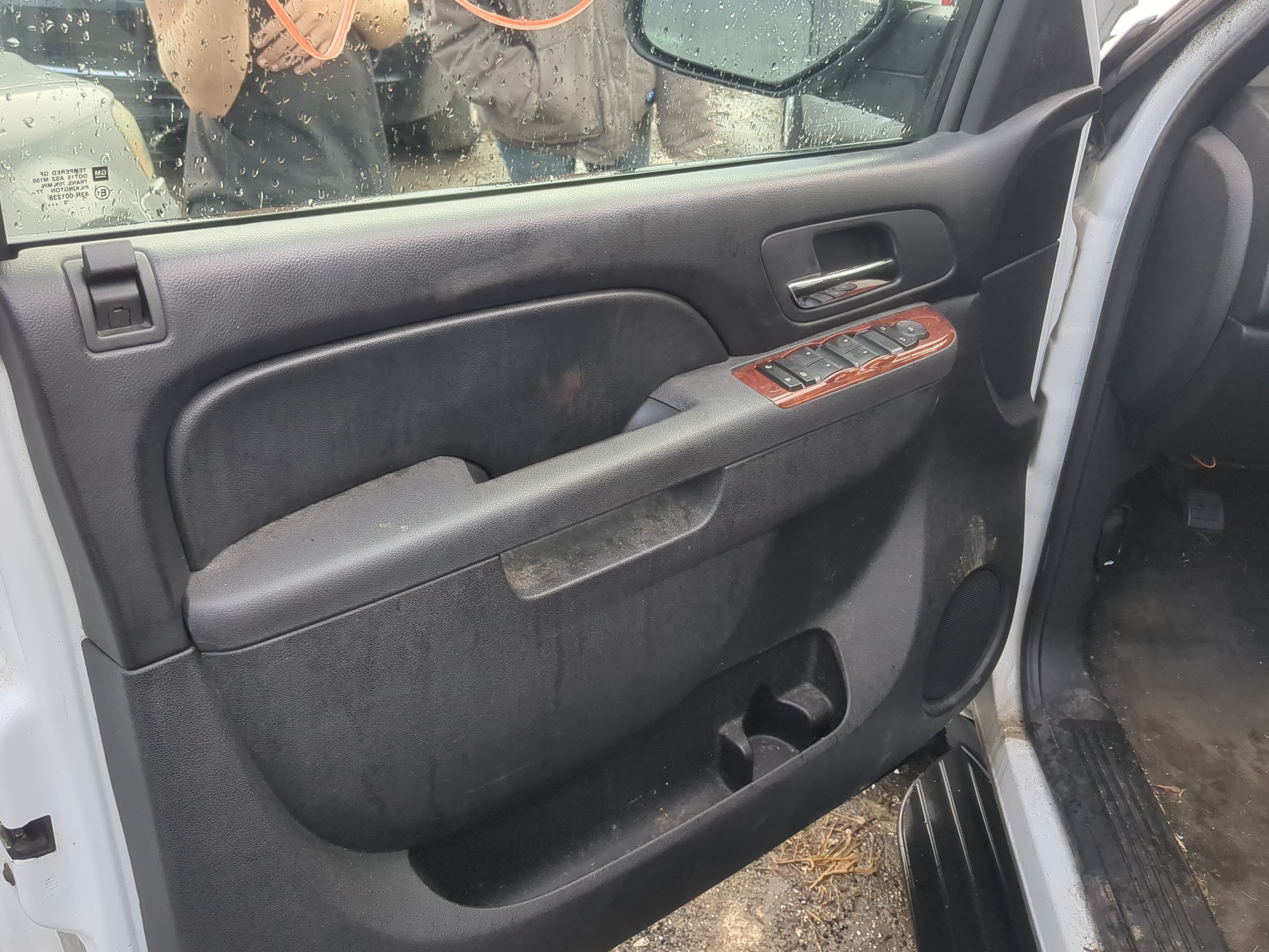 Picture of 2011 Chevrolet Suburban 1500 Front Left Driver Interior Door Panel Trim 1169772