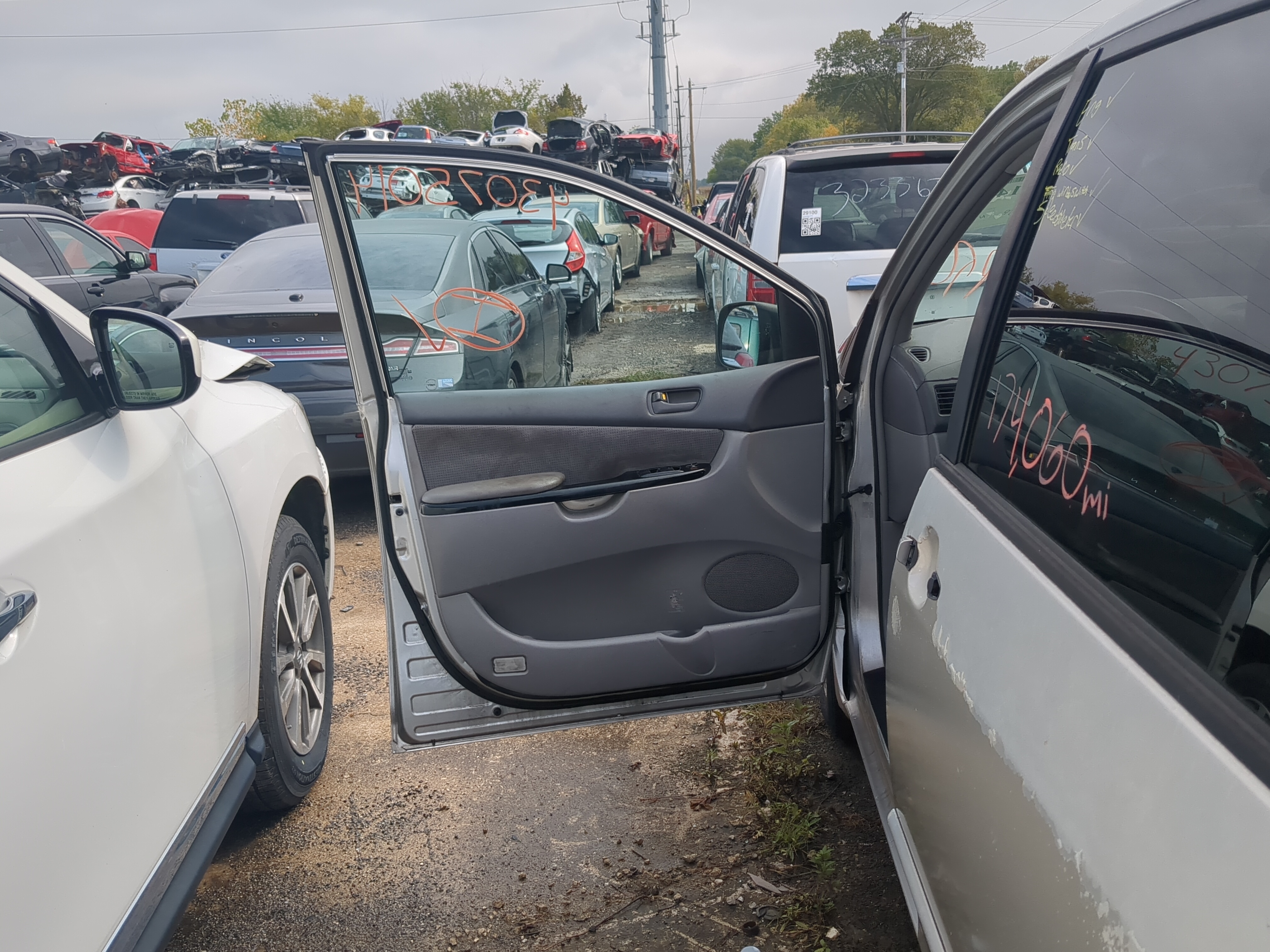 2004 Toyota Sienna Front Left Driver Interior Door Panel Trim 1169930 - Oemusedautoparts1.com