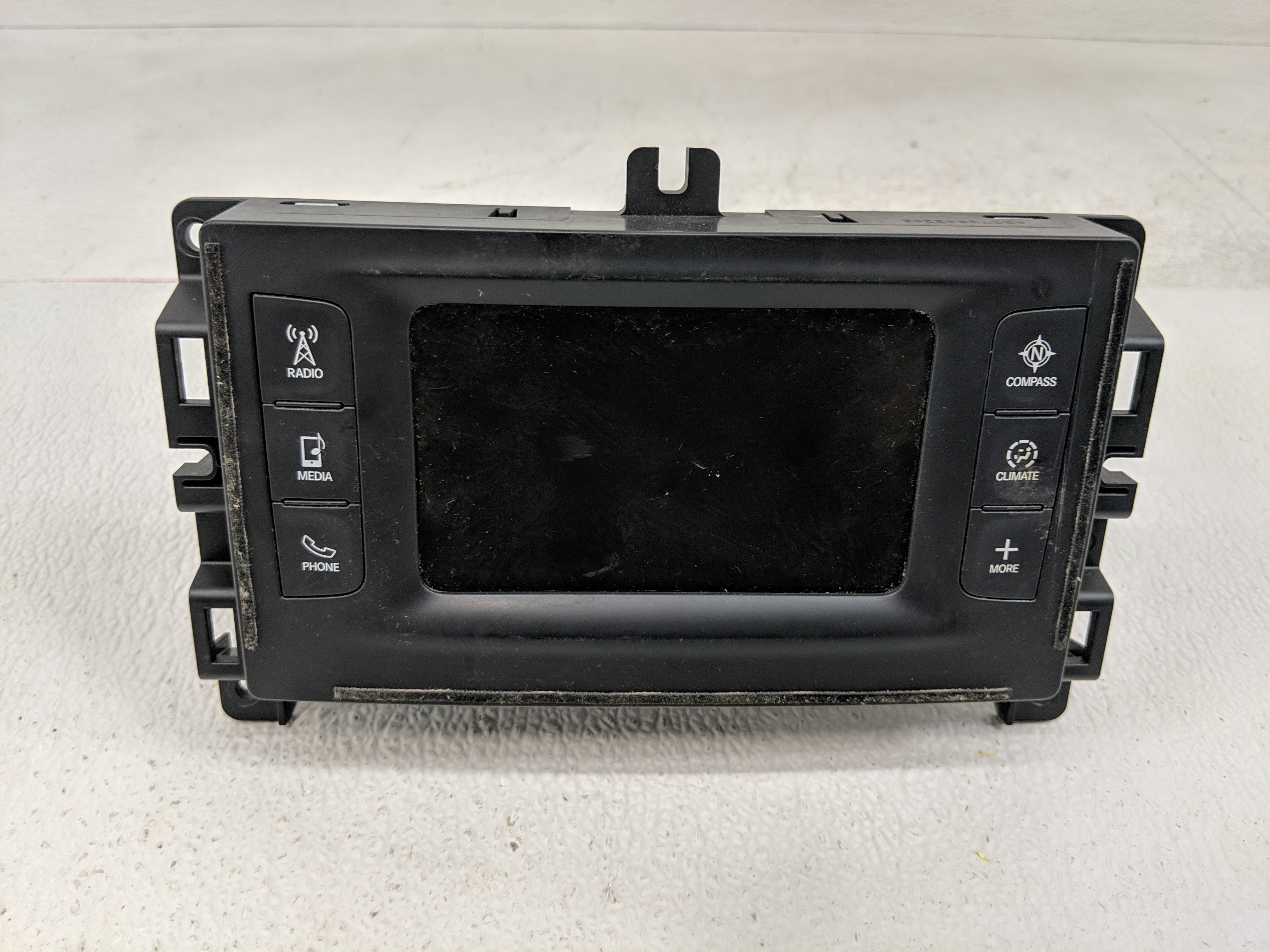 2018-2018 Jeep Cherokee Am Fm Cd Player Radio Receiver 1170150 - Oemusedautoparts1.com