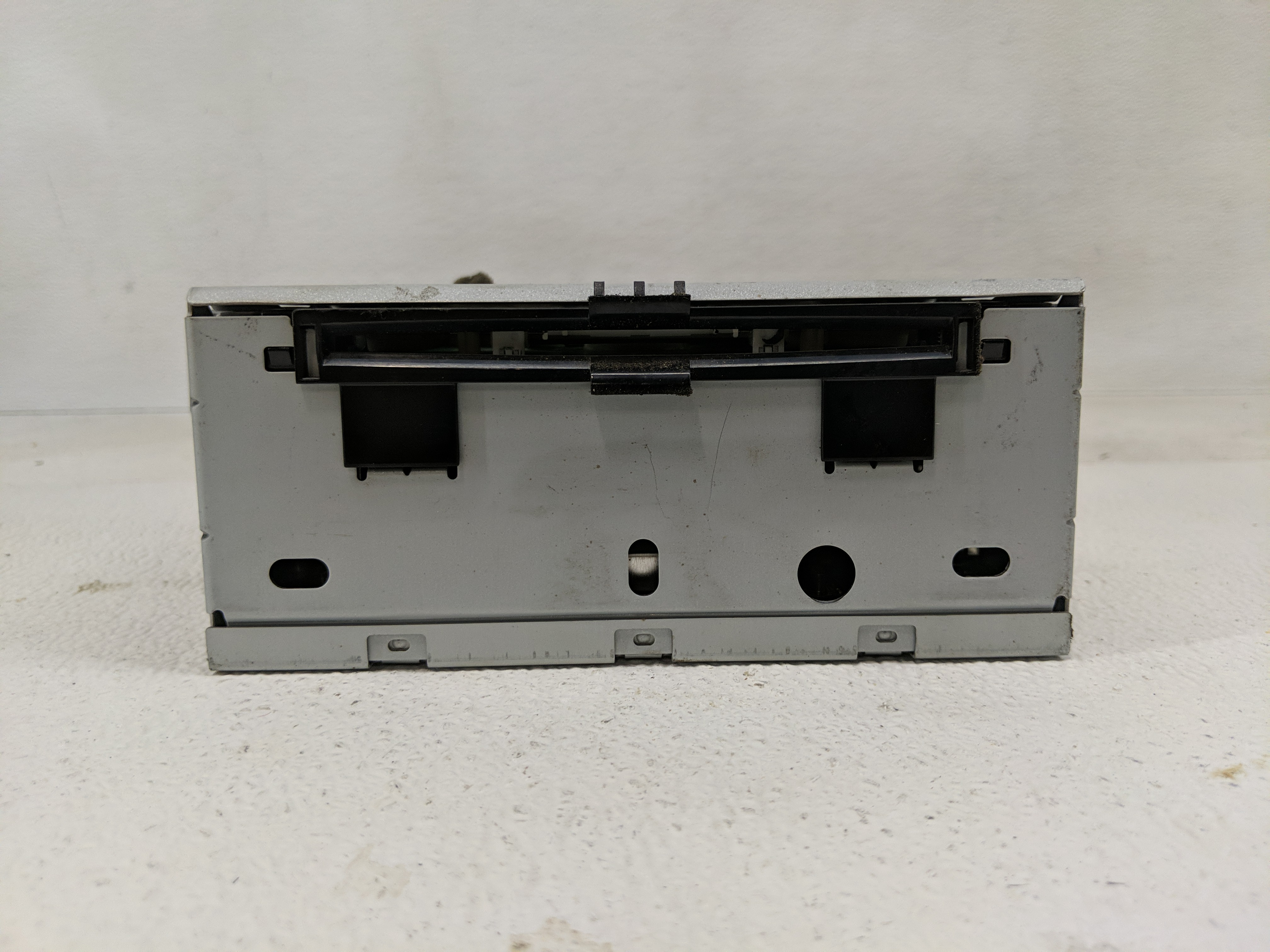 2013-2016 Ford C-max Am Fm Cd Player Radio Receiver 1170155 - Oemusedautoparts1.com