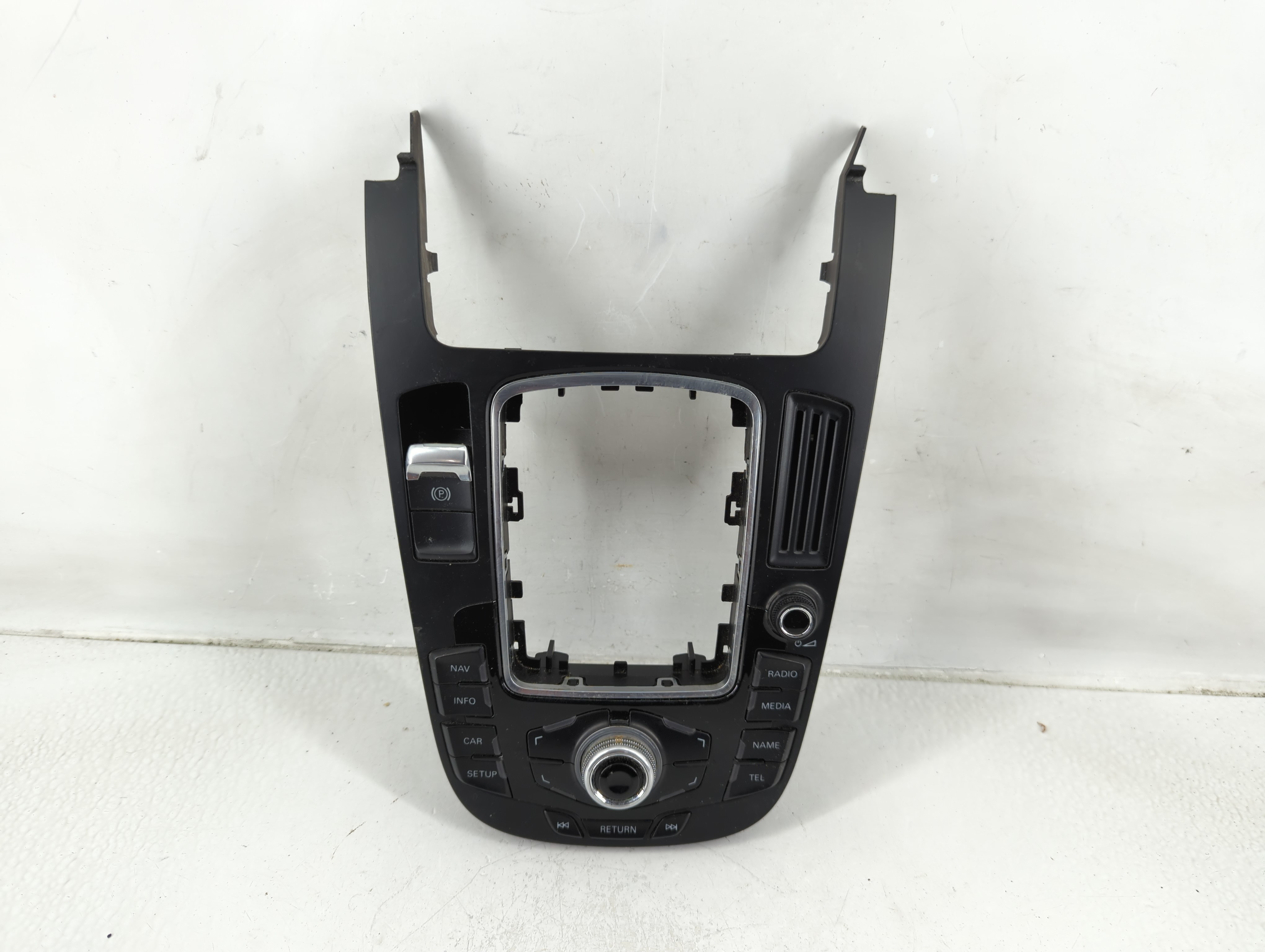 2008-2012 Audi S5 Radio Control Panel 1170198 - Oemusedautoparts1.com