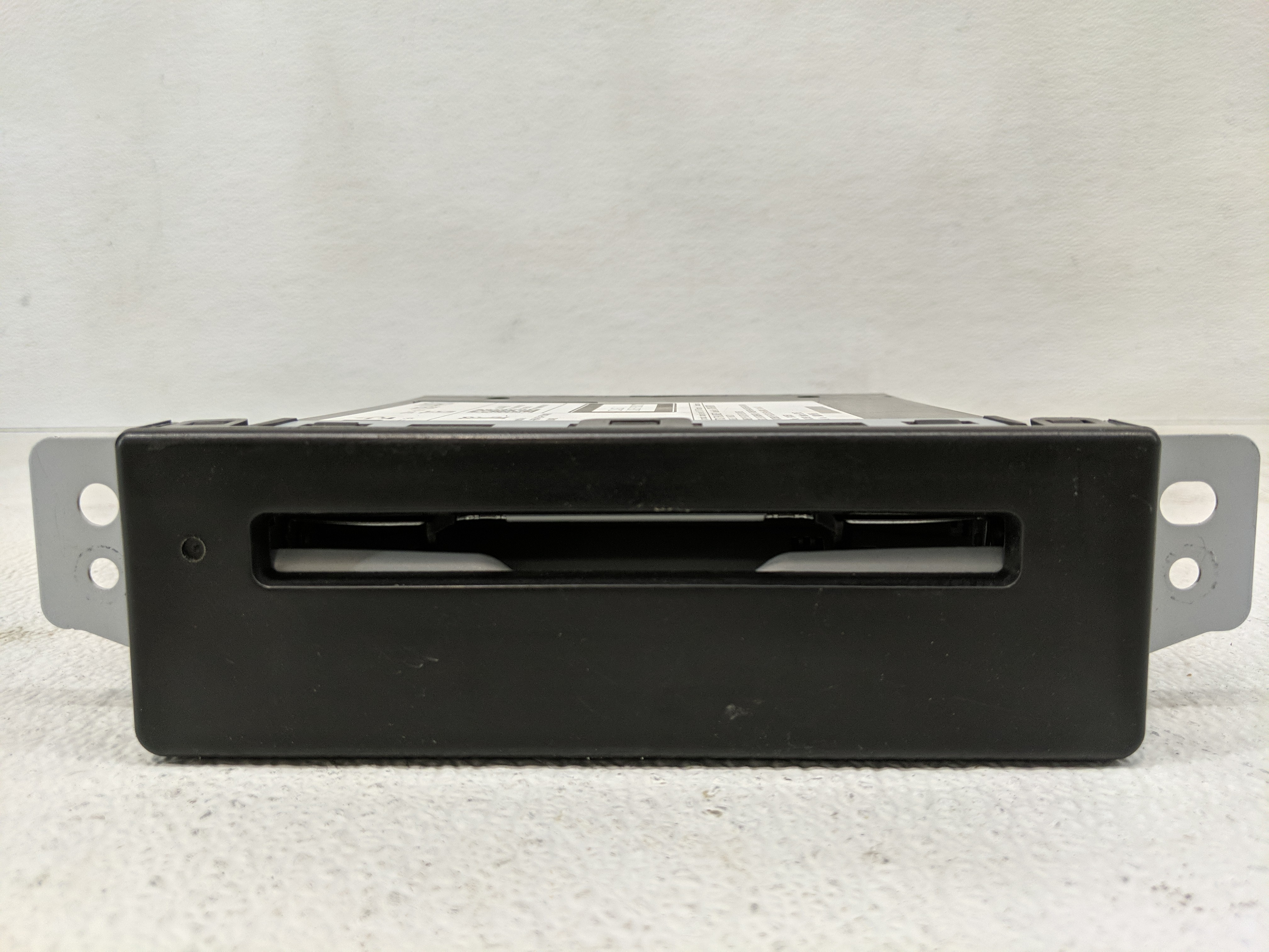 2015-2019 Chevrolet Silverado 1500 Am Fm Cd Player Radio Receiver 1170269 - Oemusedautoparts1.com