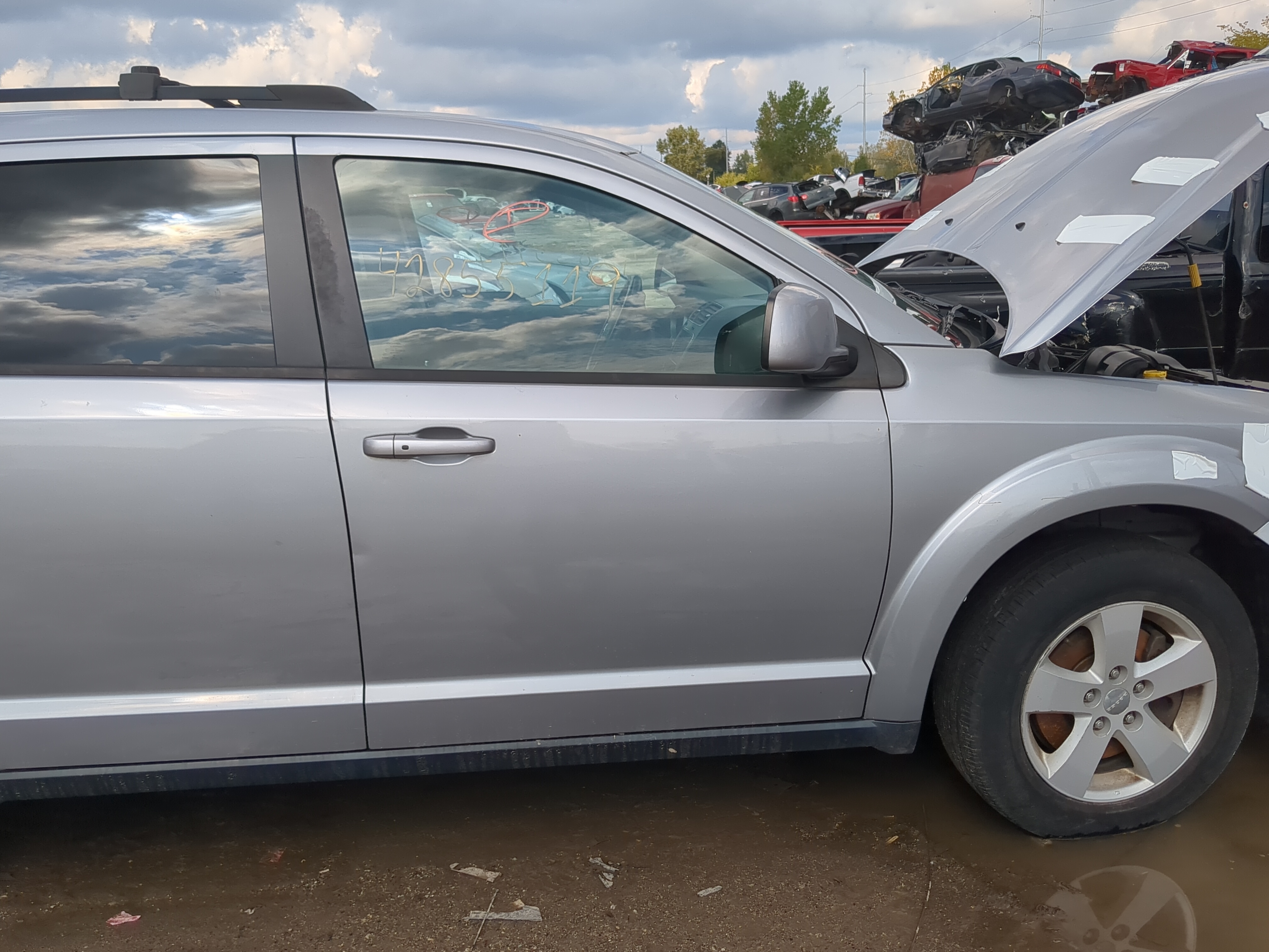 2015 Dodge Journey Passenger Front Door Oem 1170338 - Oemusedautoparts1.com