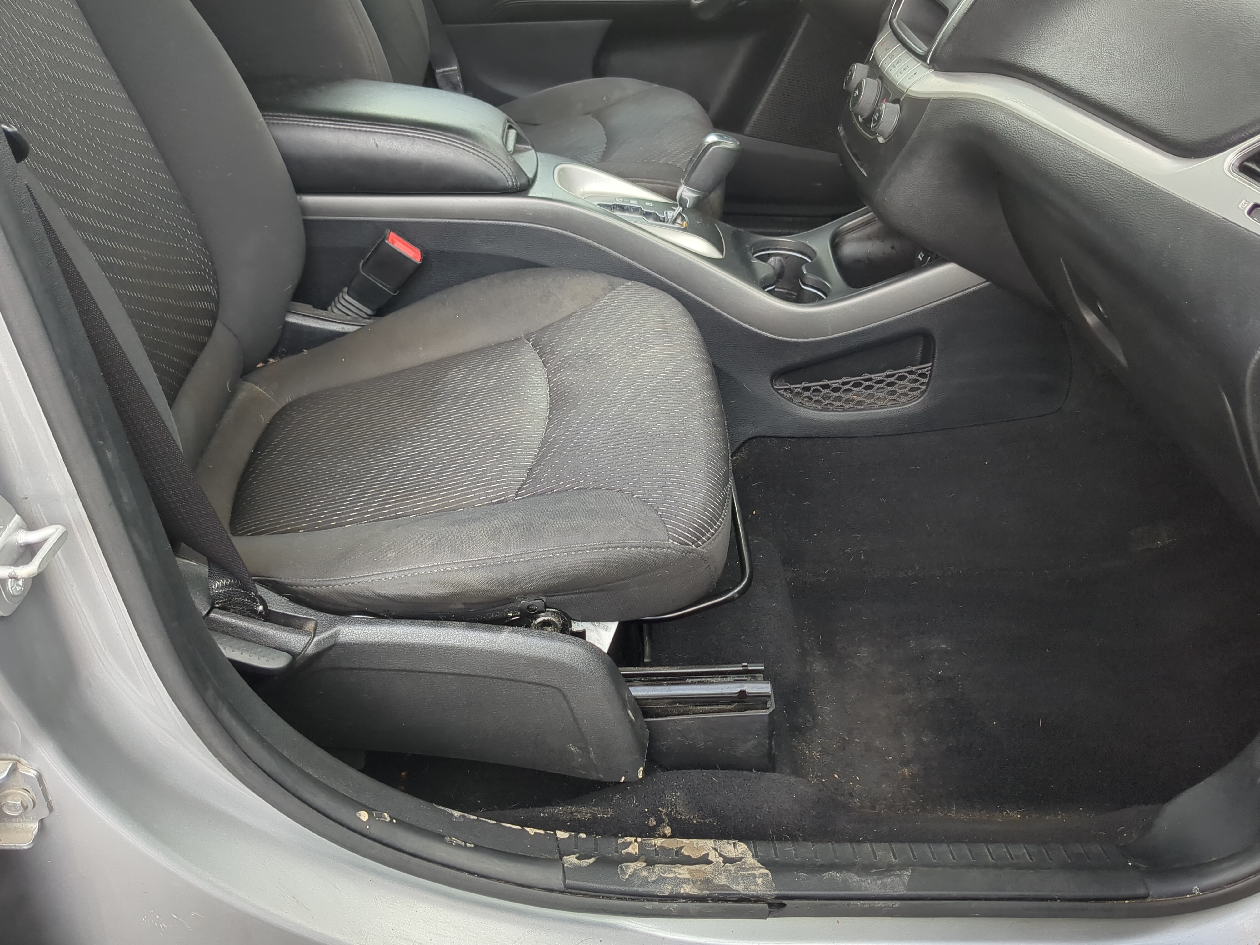 2011-2017 Dodge Journey Passenger Front Seat Oem 1170443 - Oemusedautoparts1.com